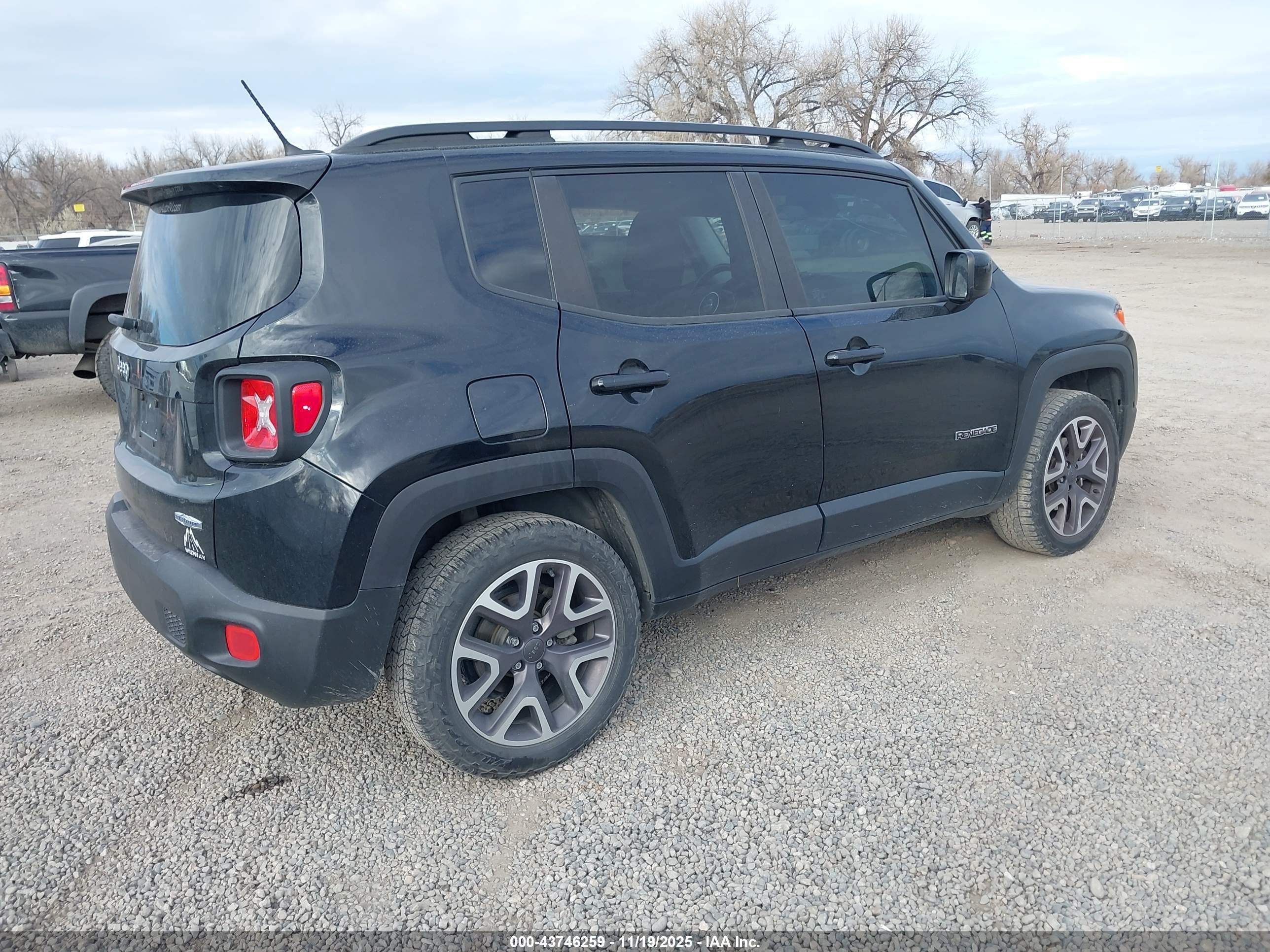 JEEP RENEGADE image 4