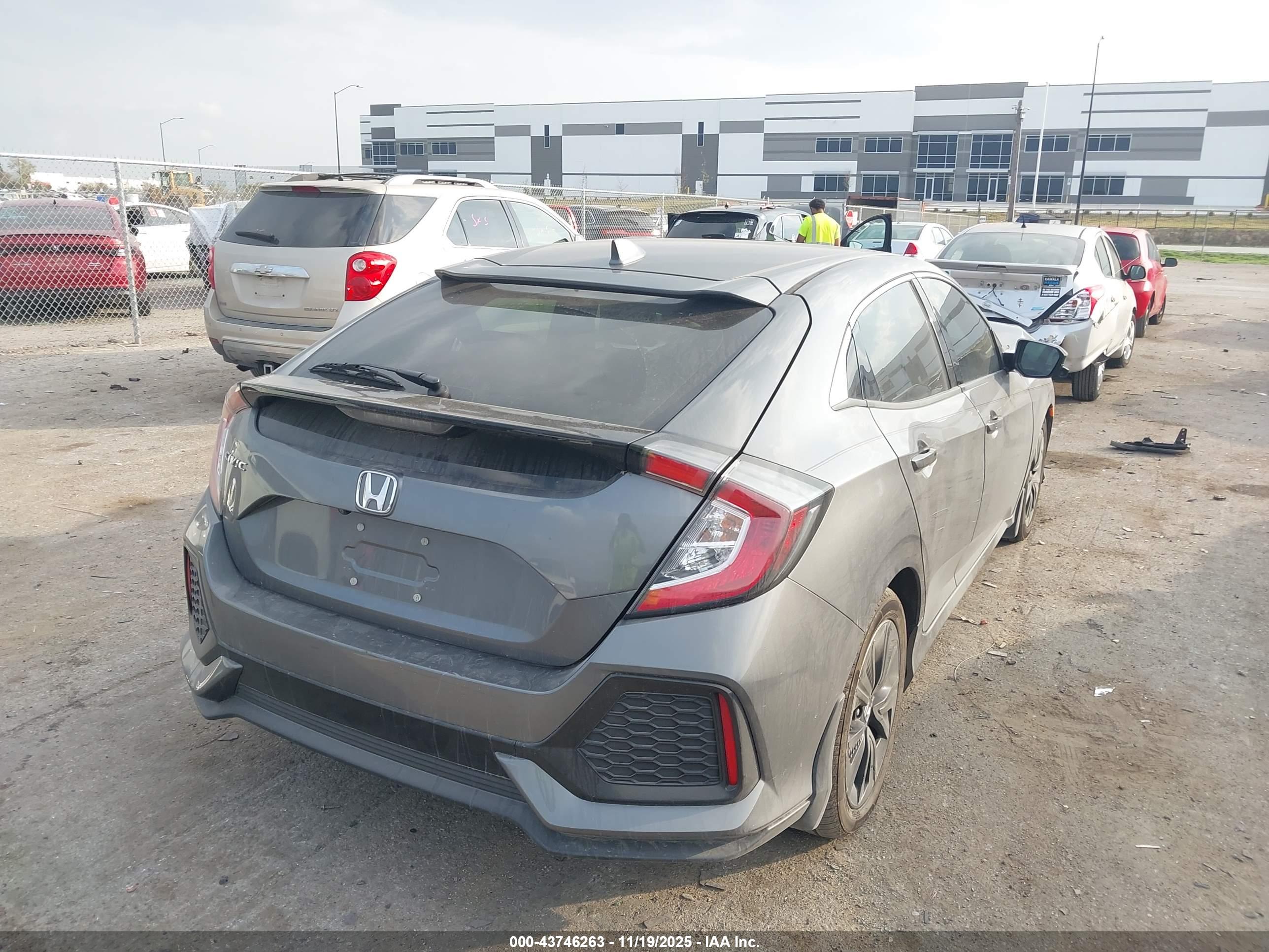 HONDA CIVIC image 4