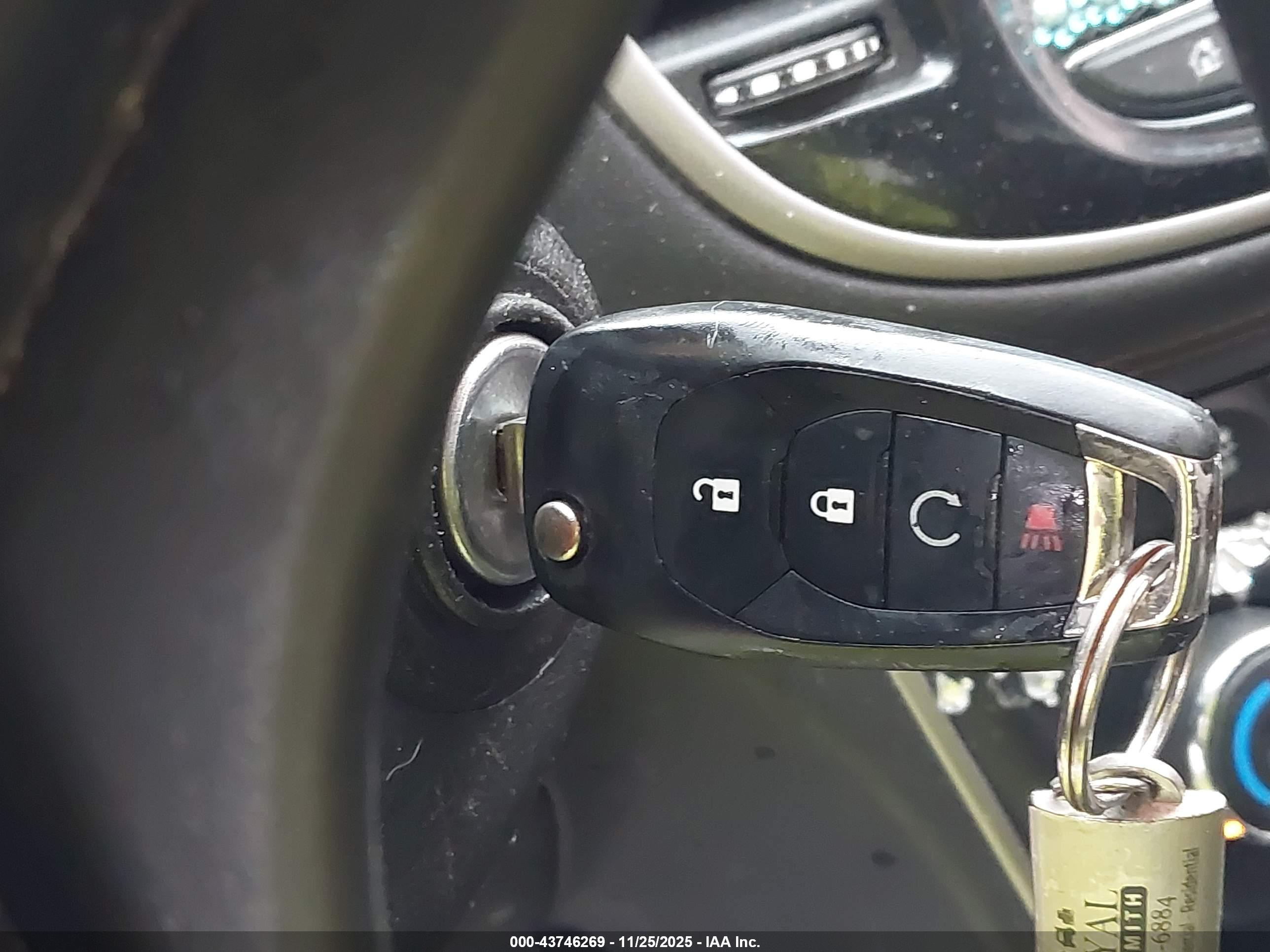 CHEVROLET TRAX image 11