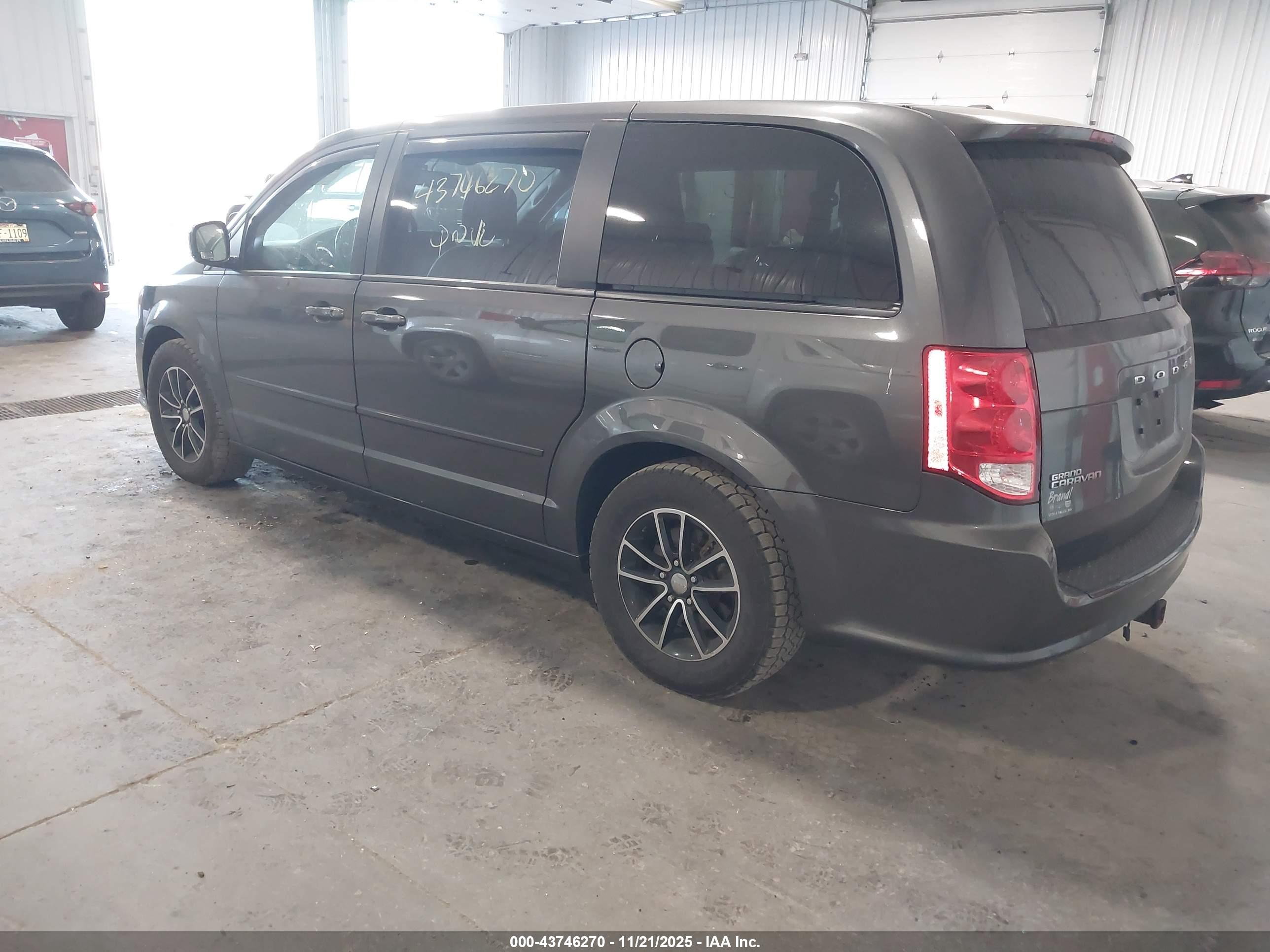 DODGE GRAND image 3