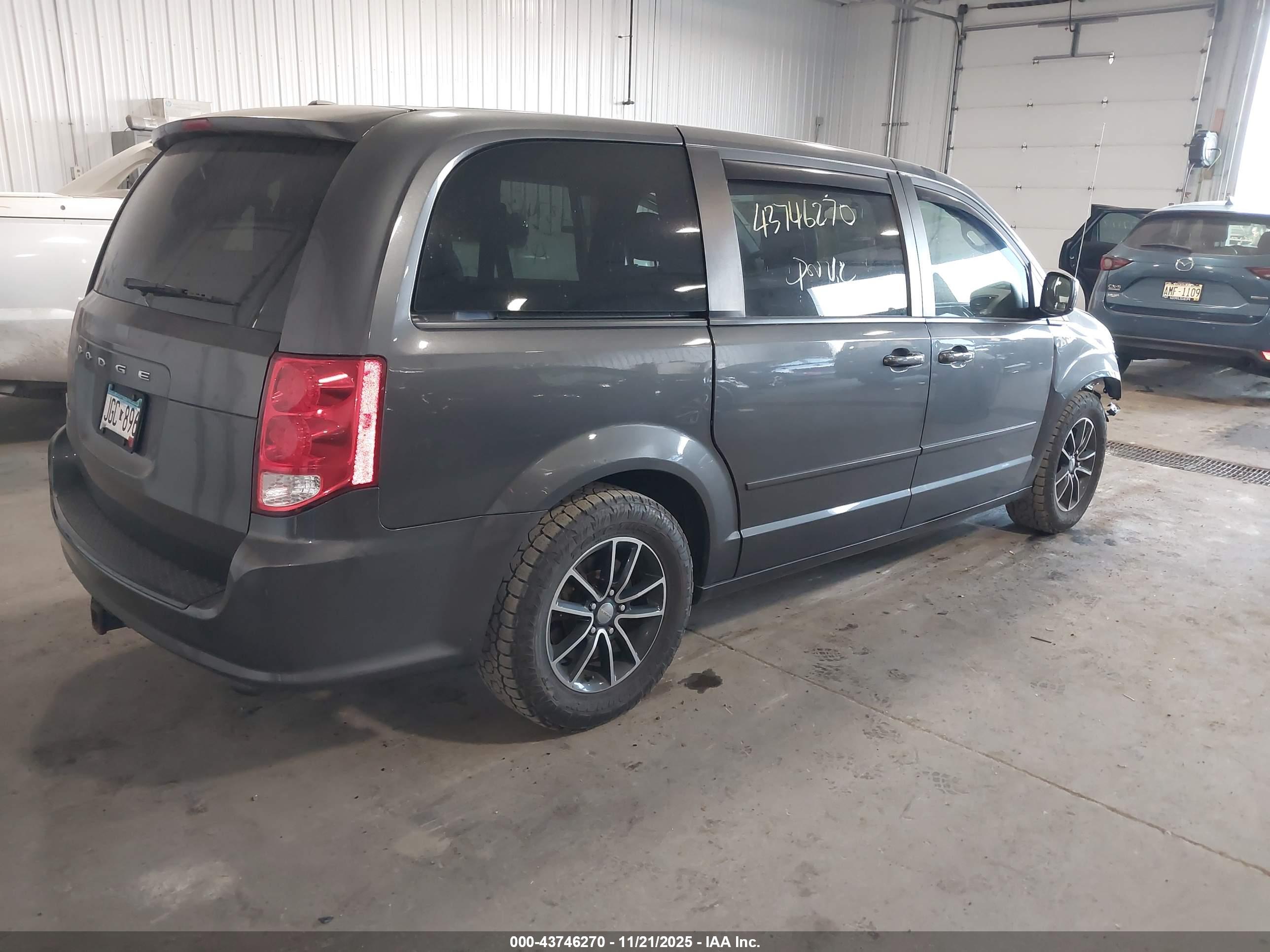 DODGE GRAND image 4