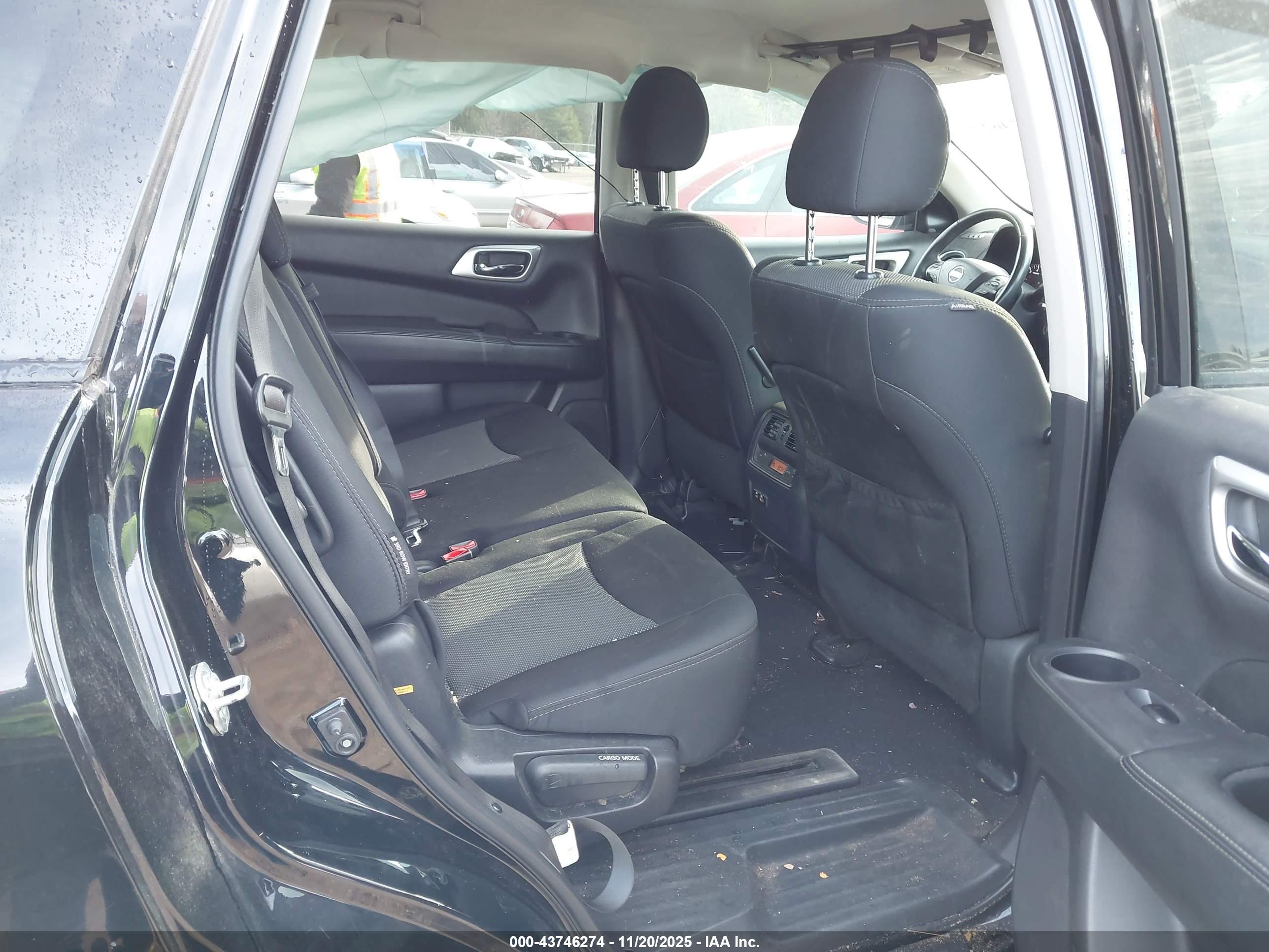 NISSAN PATHFINDER image 8