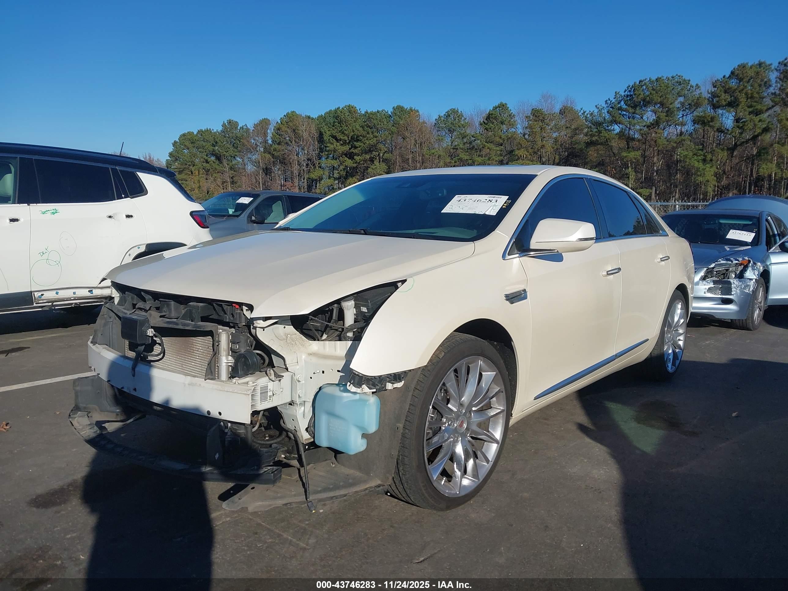 CADILLAC XTS image 2
