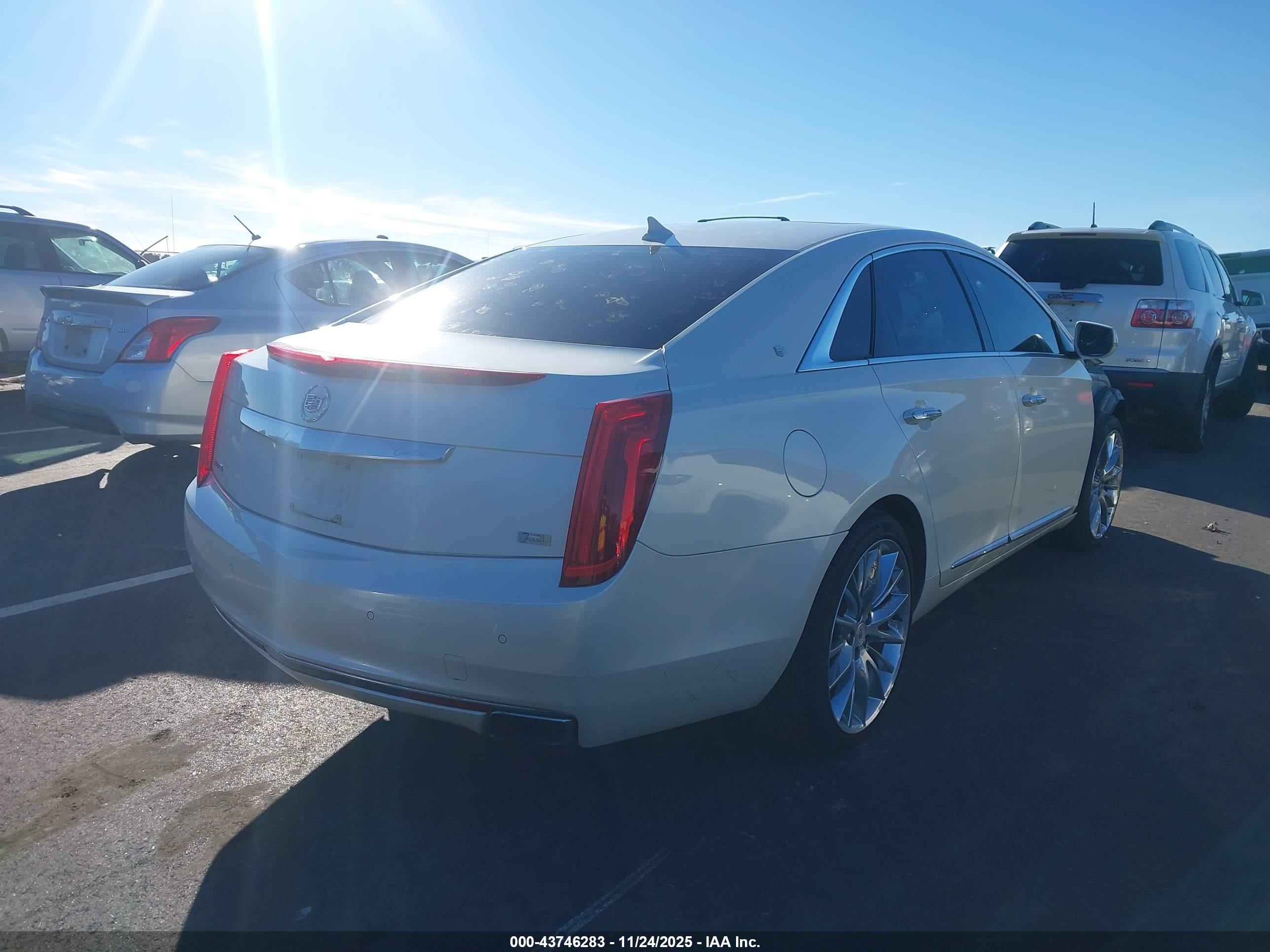 CADILLAC XTS image 4