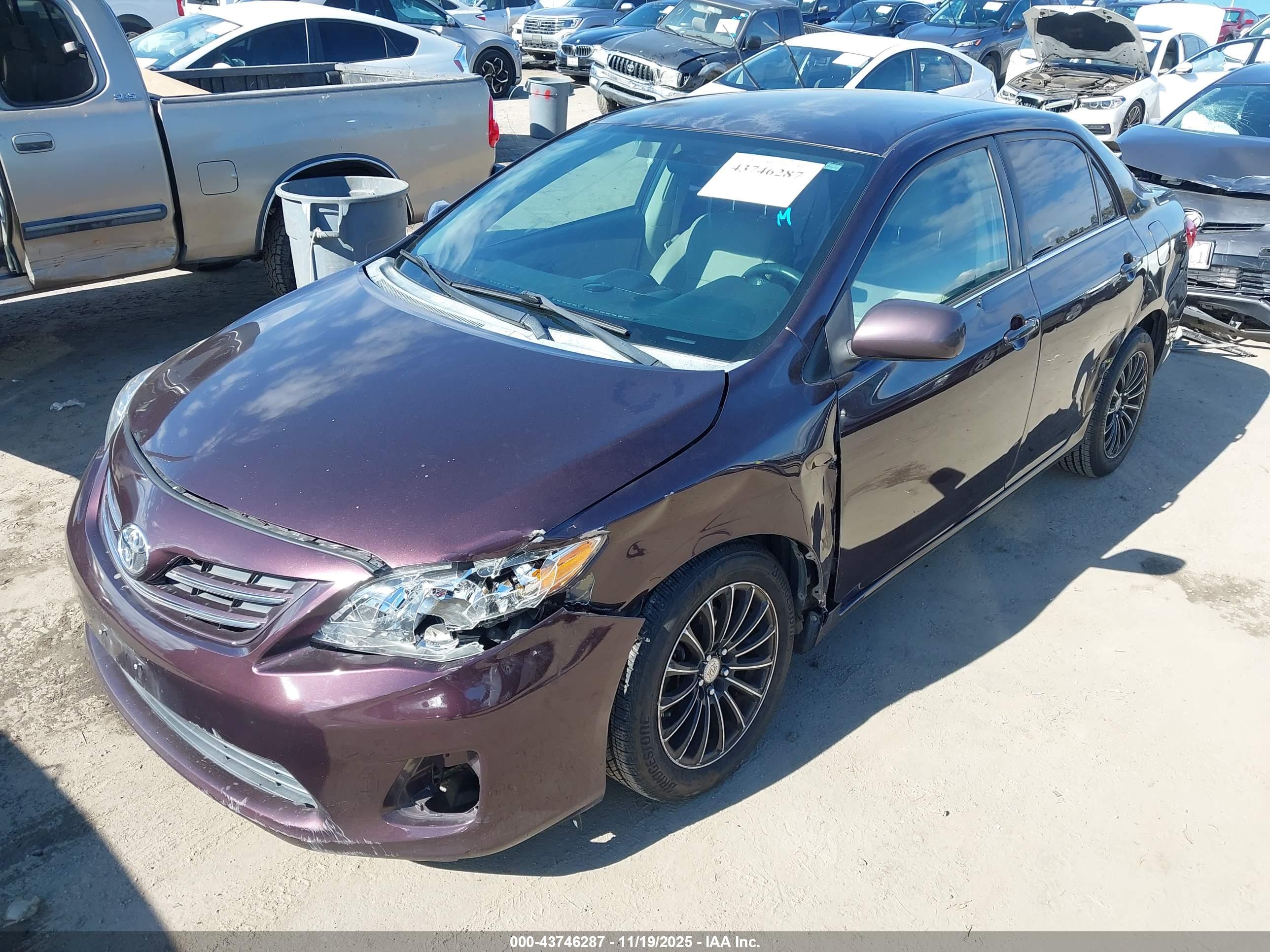 TOYOTA COROLLA image 2