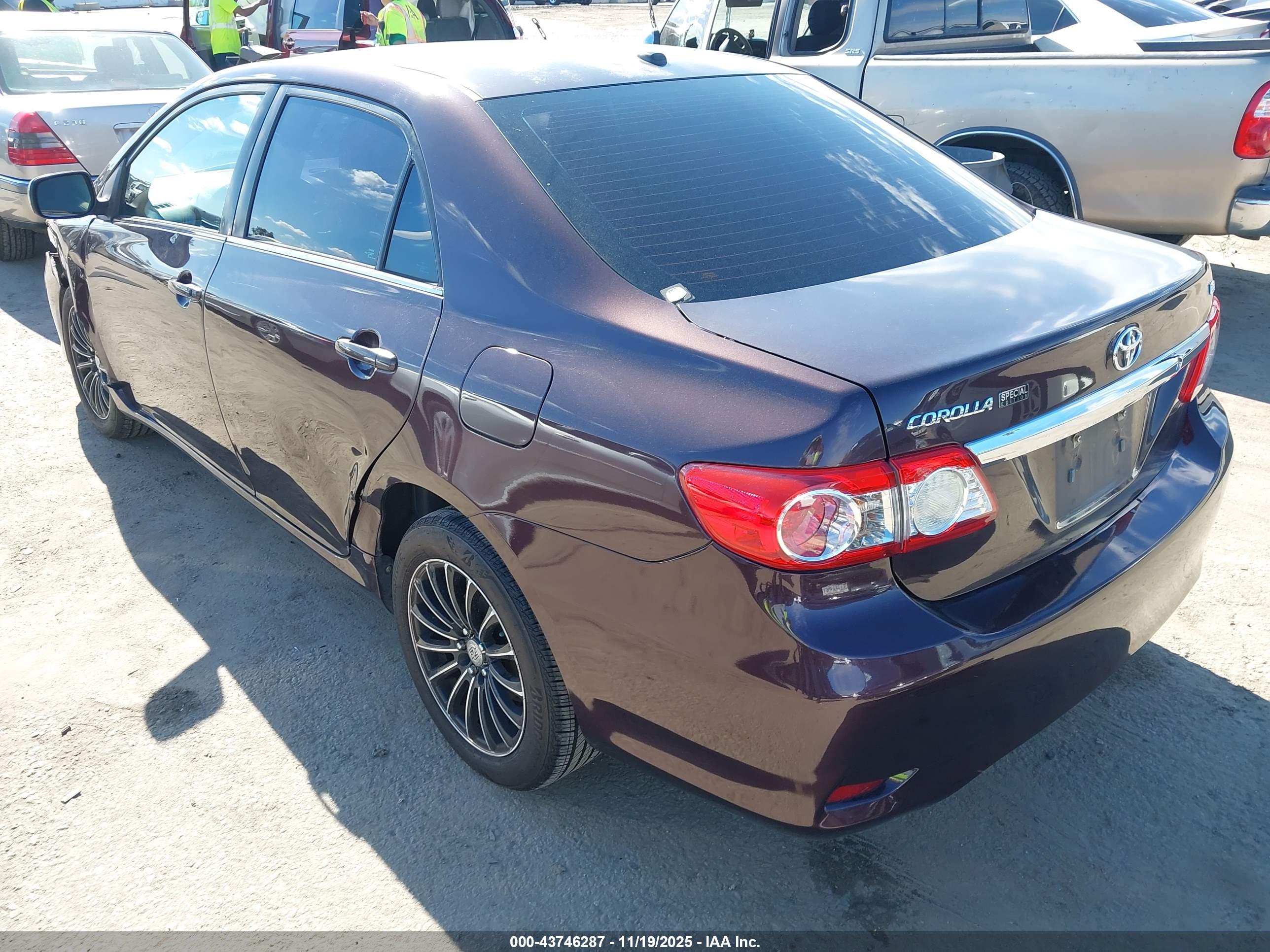 TOYOTA COROLLA image 3