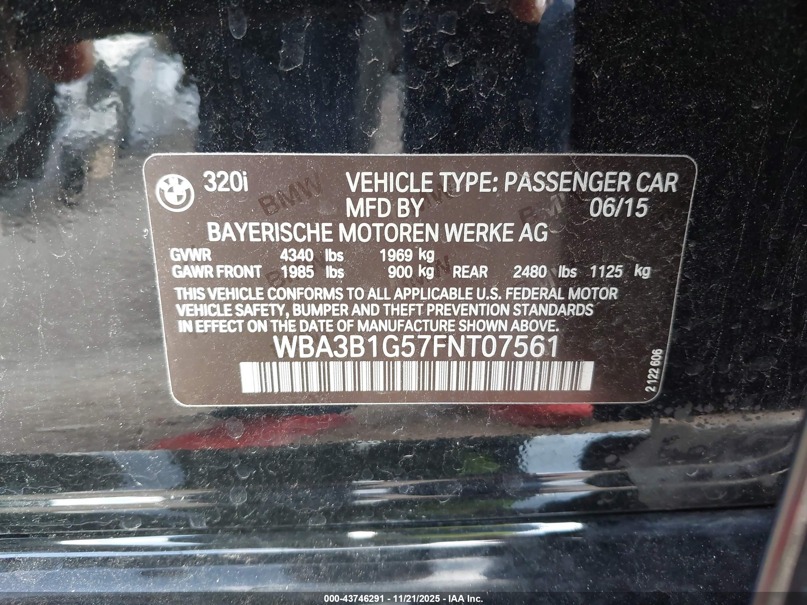 BMW 320I image 9