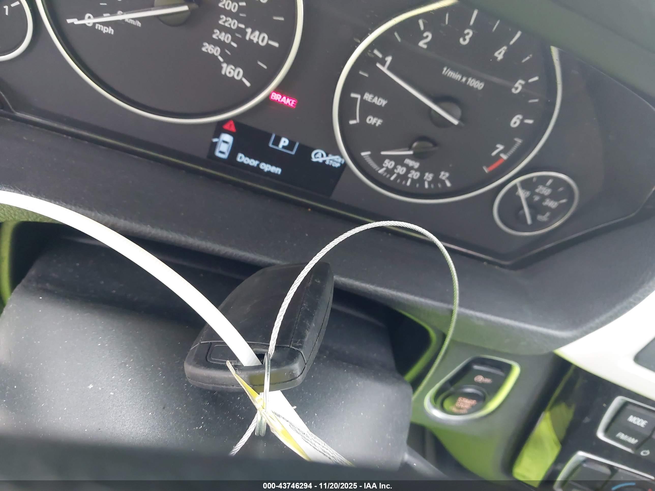 BMW 320I image 11