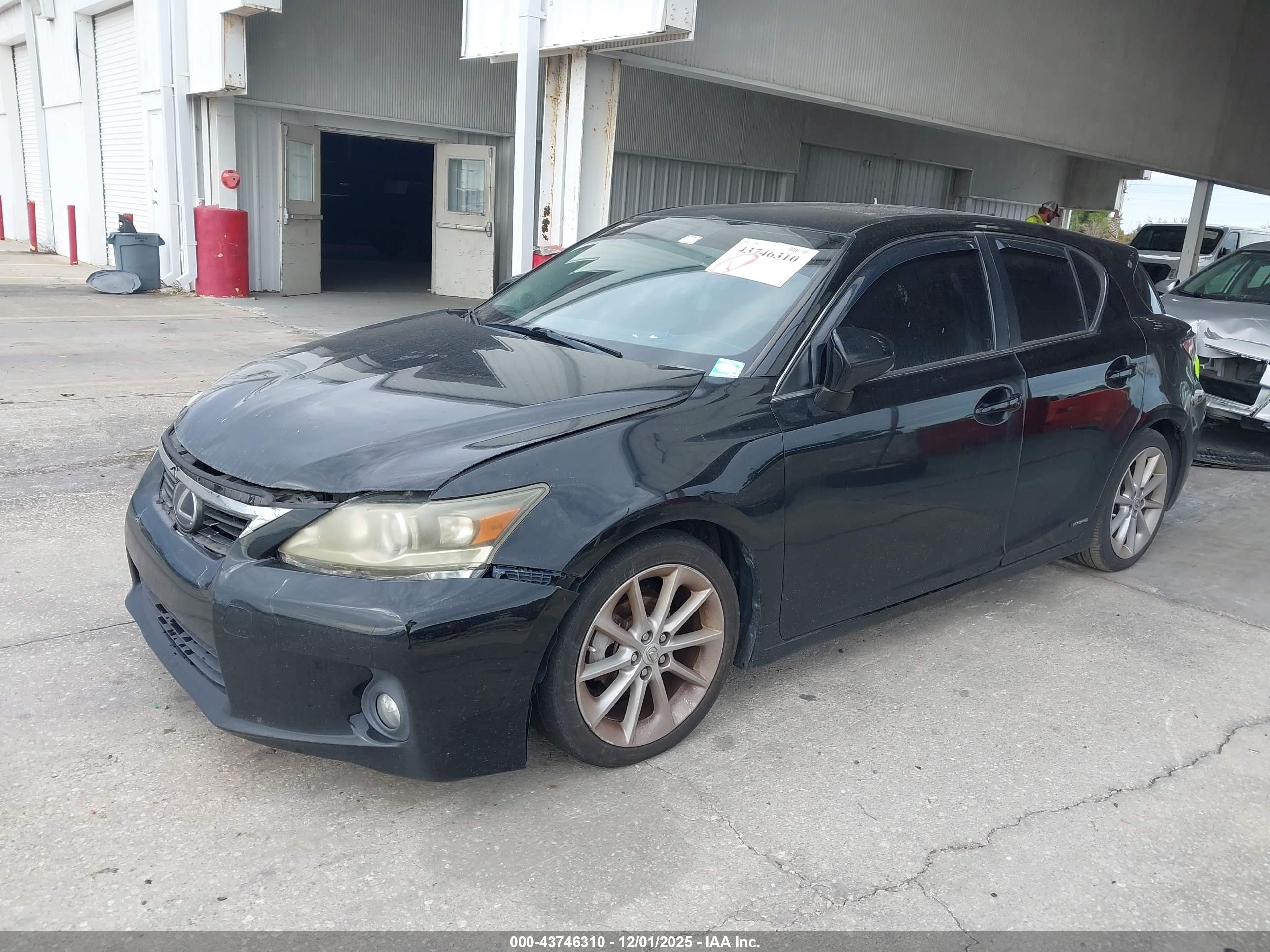LEXUS CT image 2