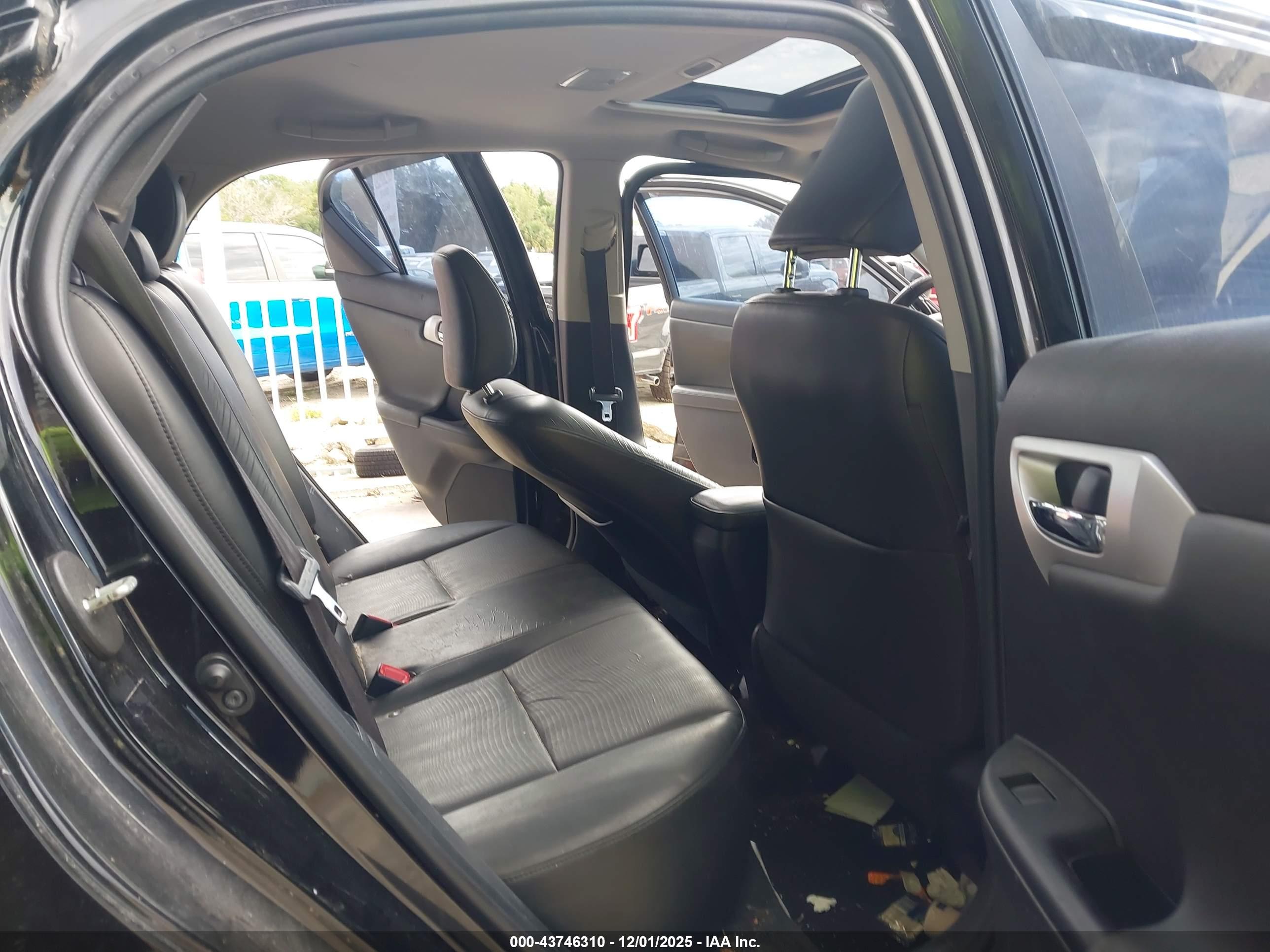 LEXUS CT image 8