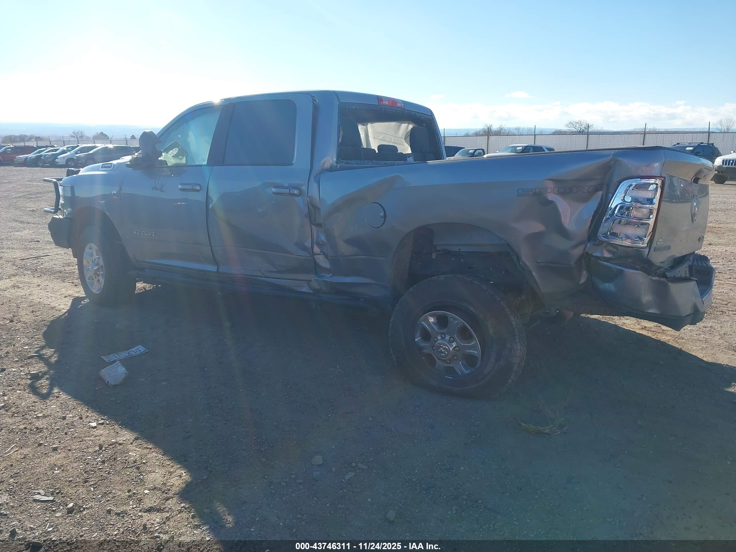 RAM 2500 image 3