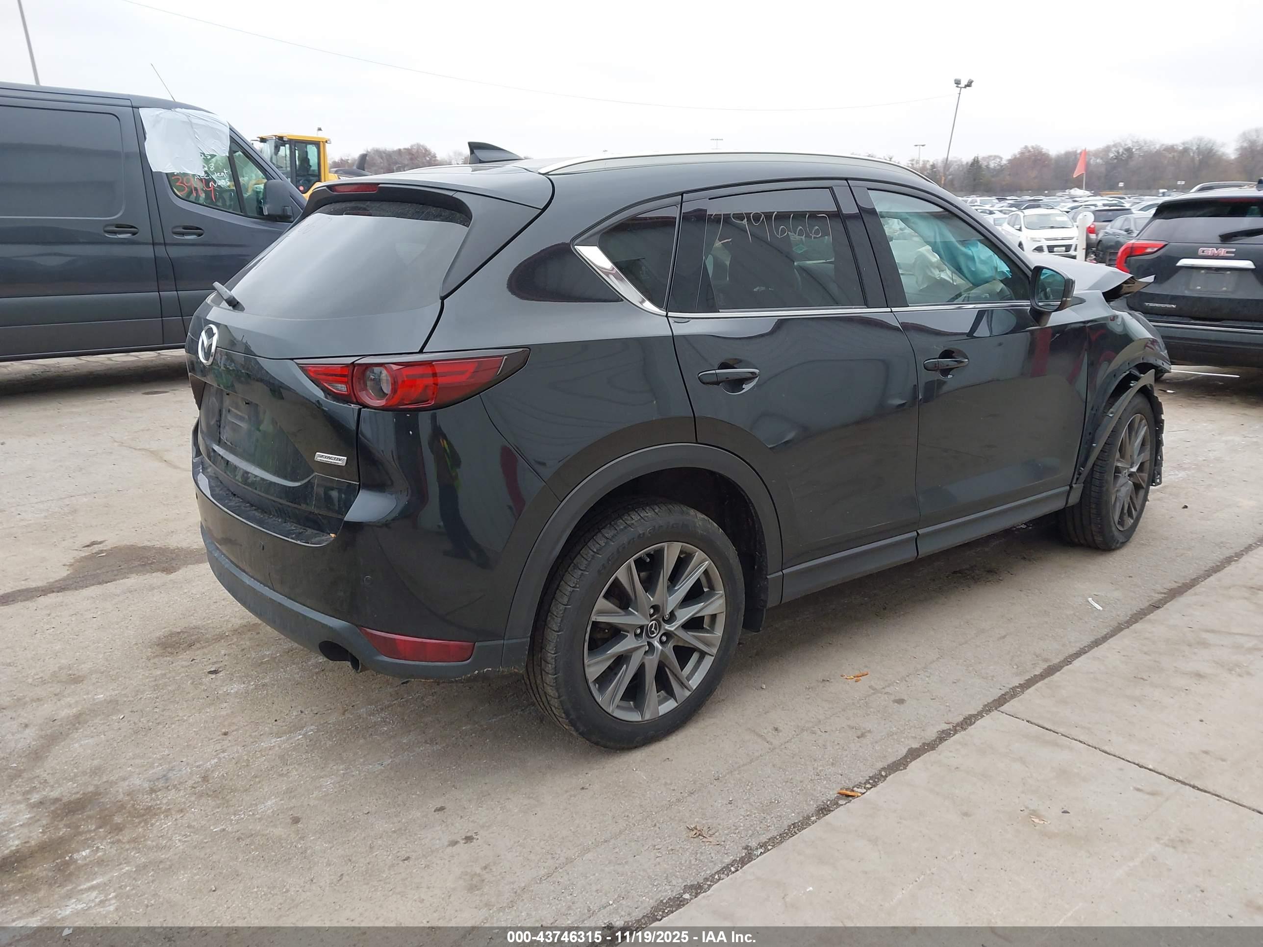 MAZDA CX-5 image 4