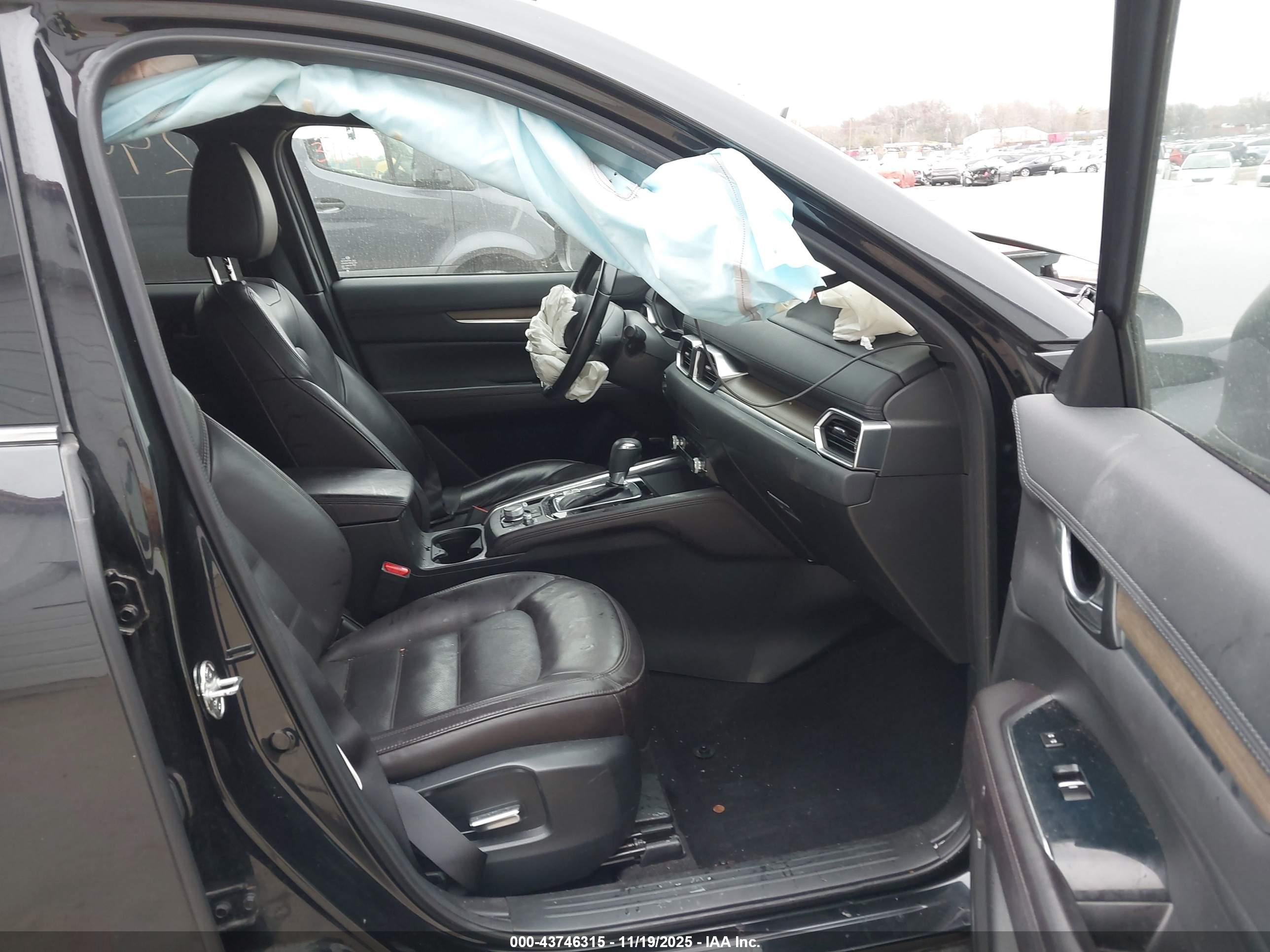 MAZDA CX-5 image 5