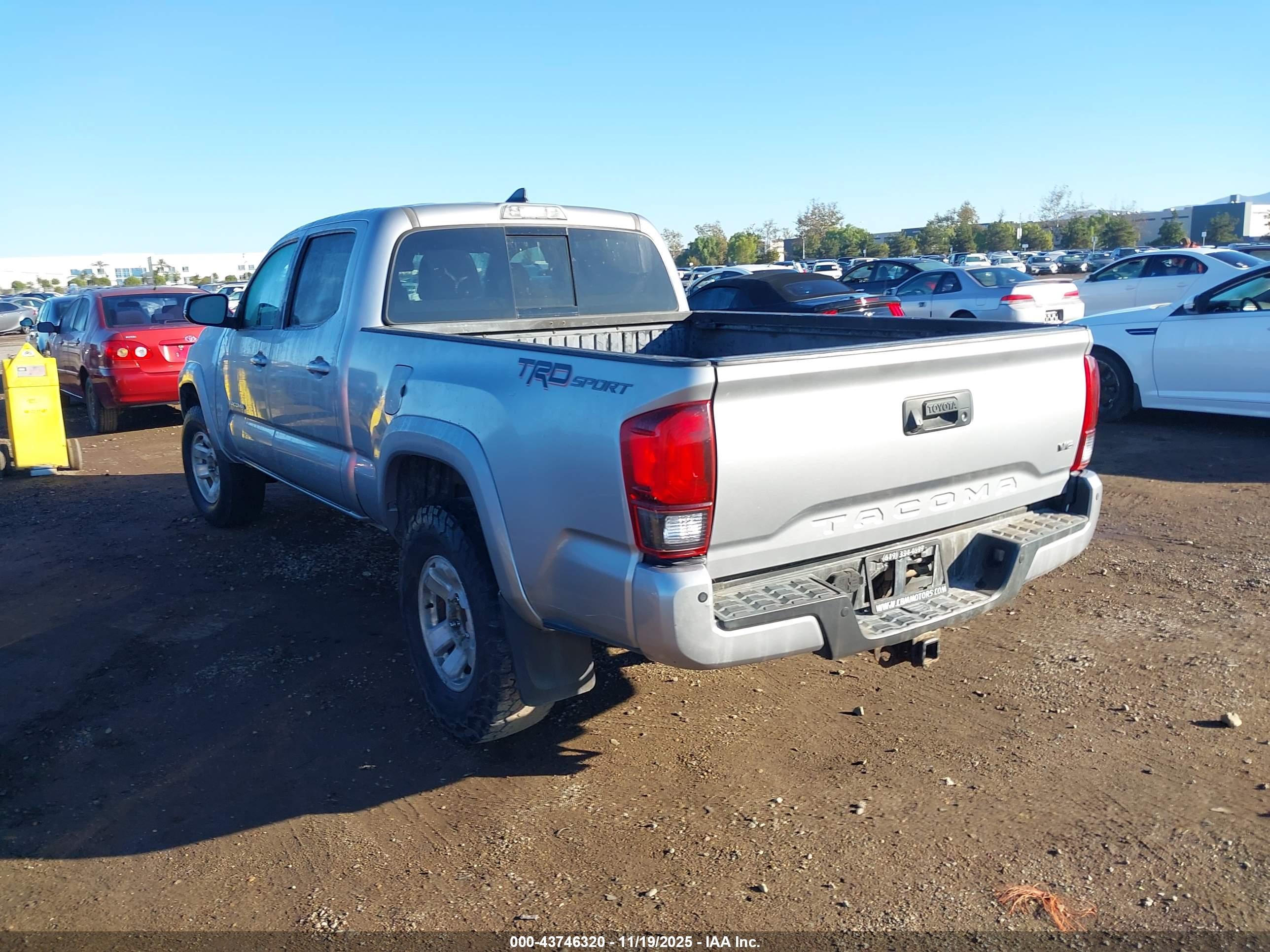 TOYOTA TACOMA image 3