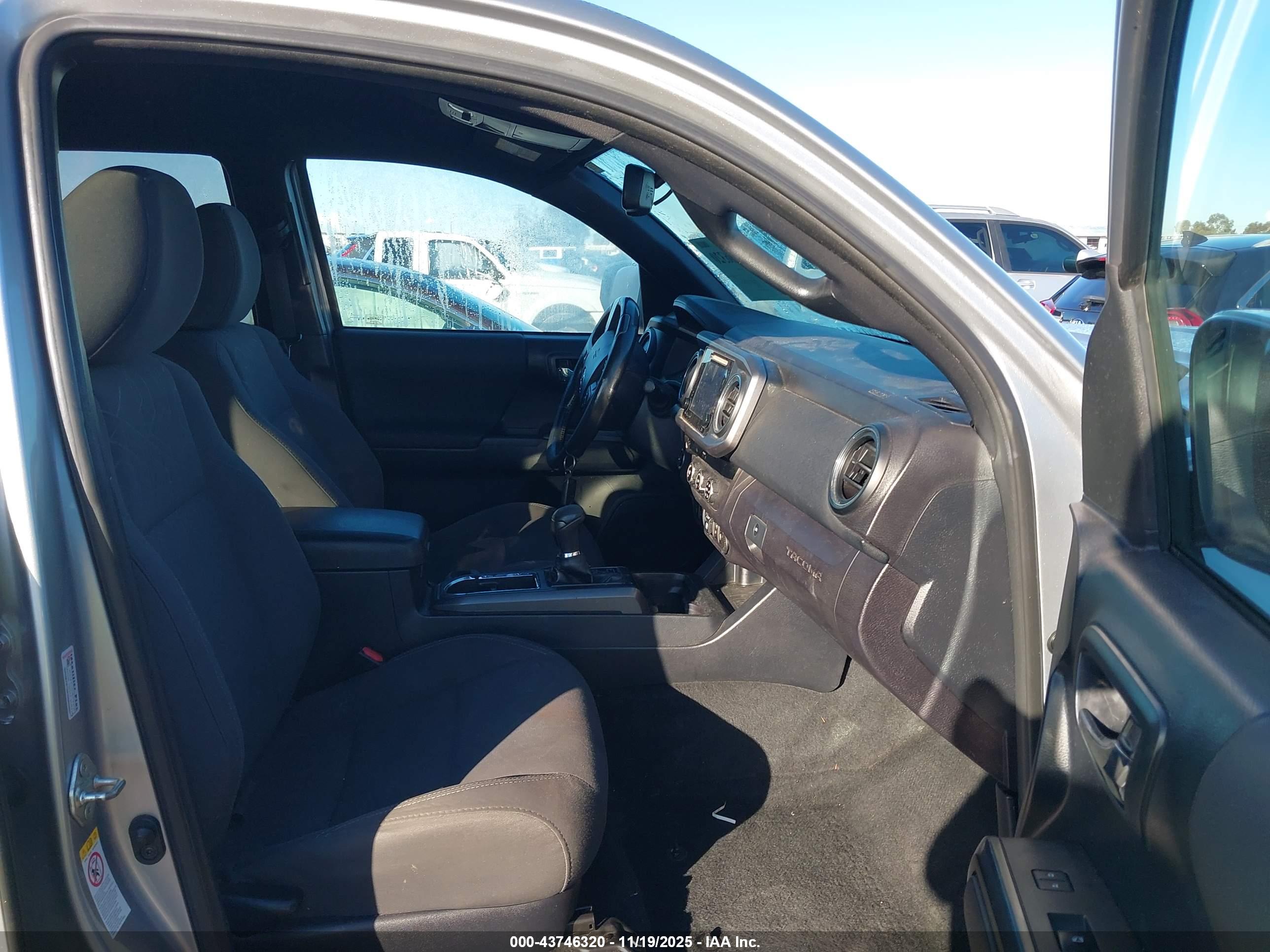 TOYOTA TACOMA image 5
