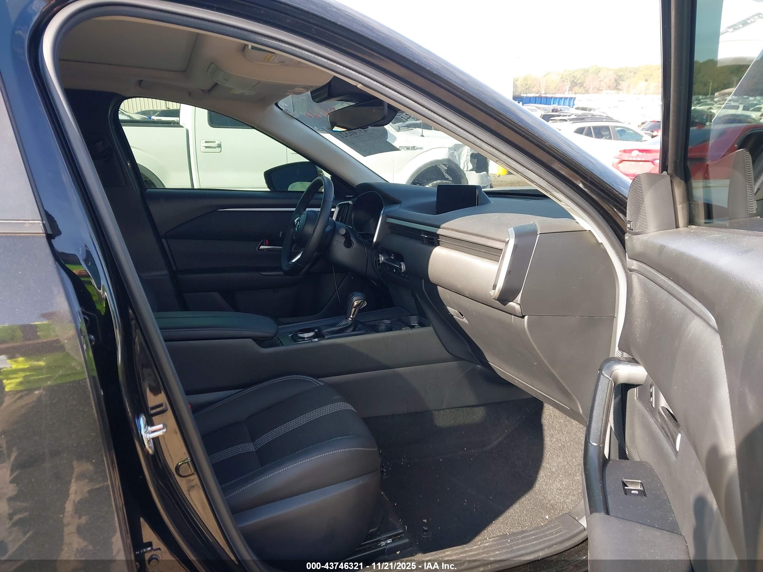 MAZDA CX-50 image 5