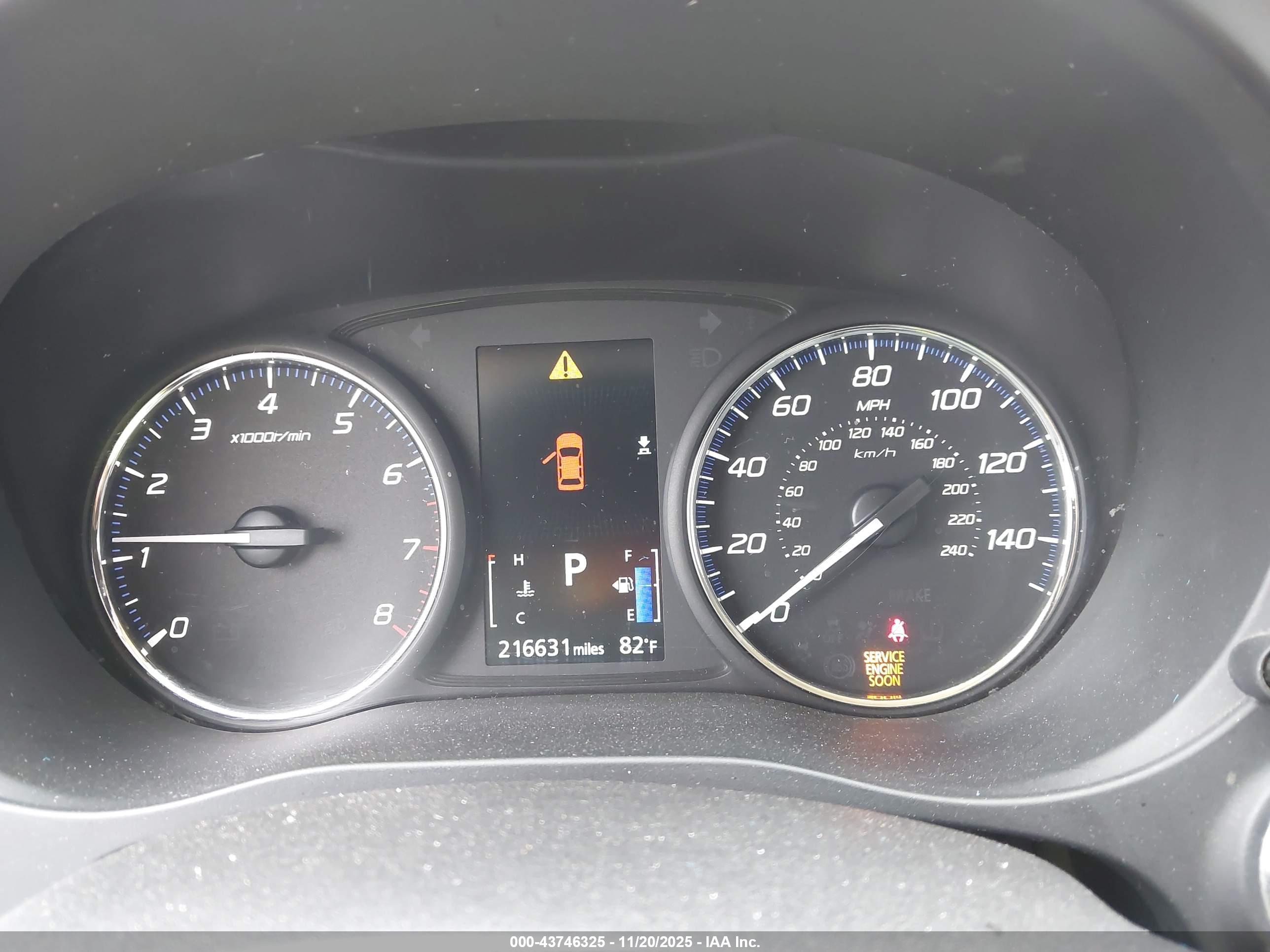 MITSUBISHI OUTLANDER image 7