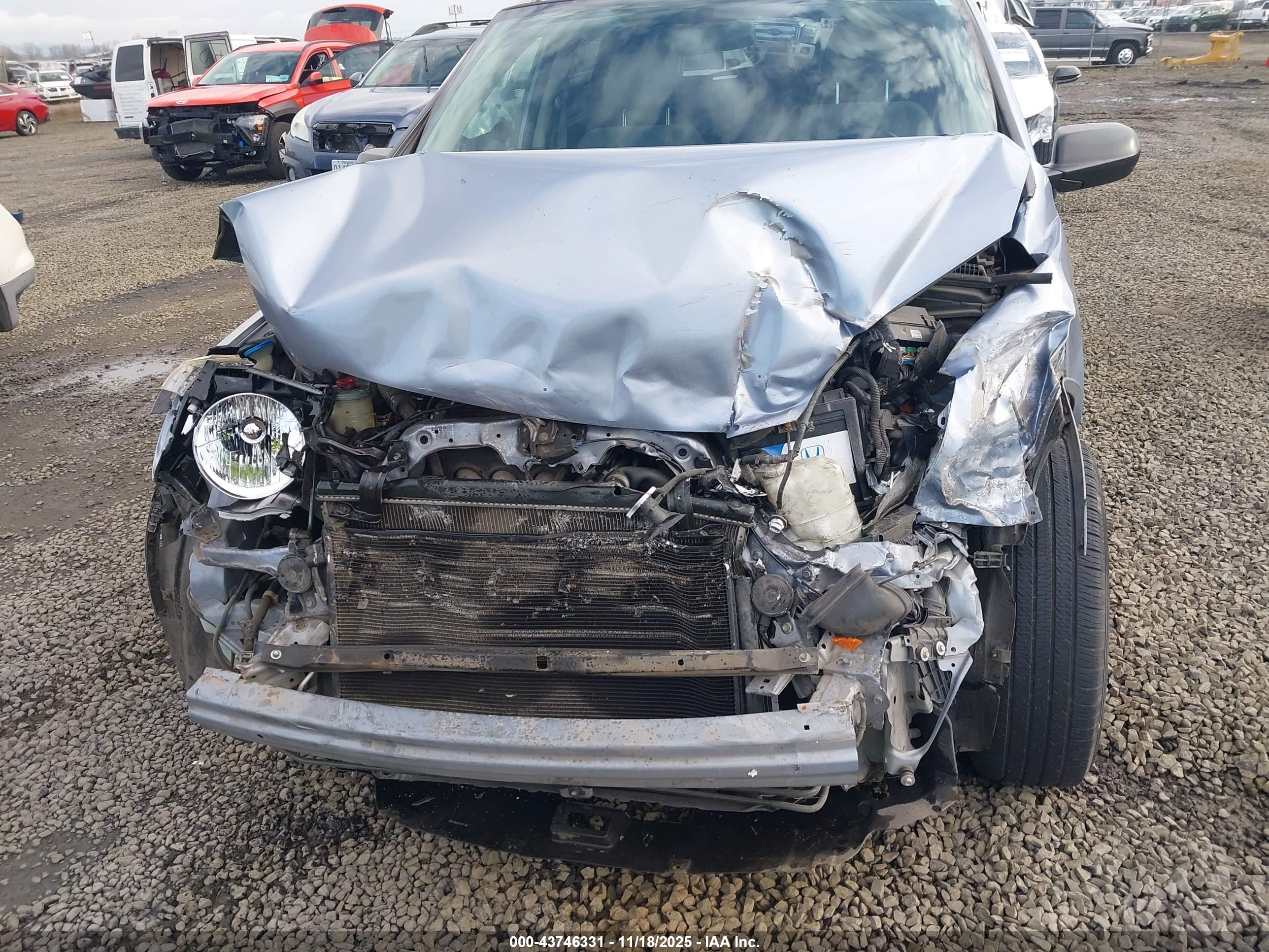 HONDA CR-V image 6