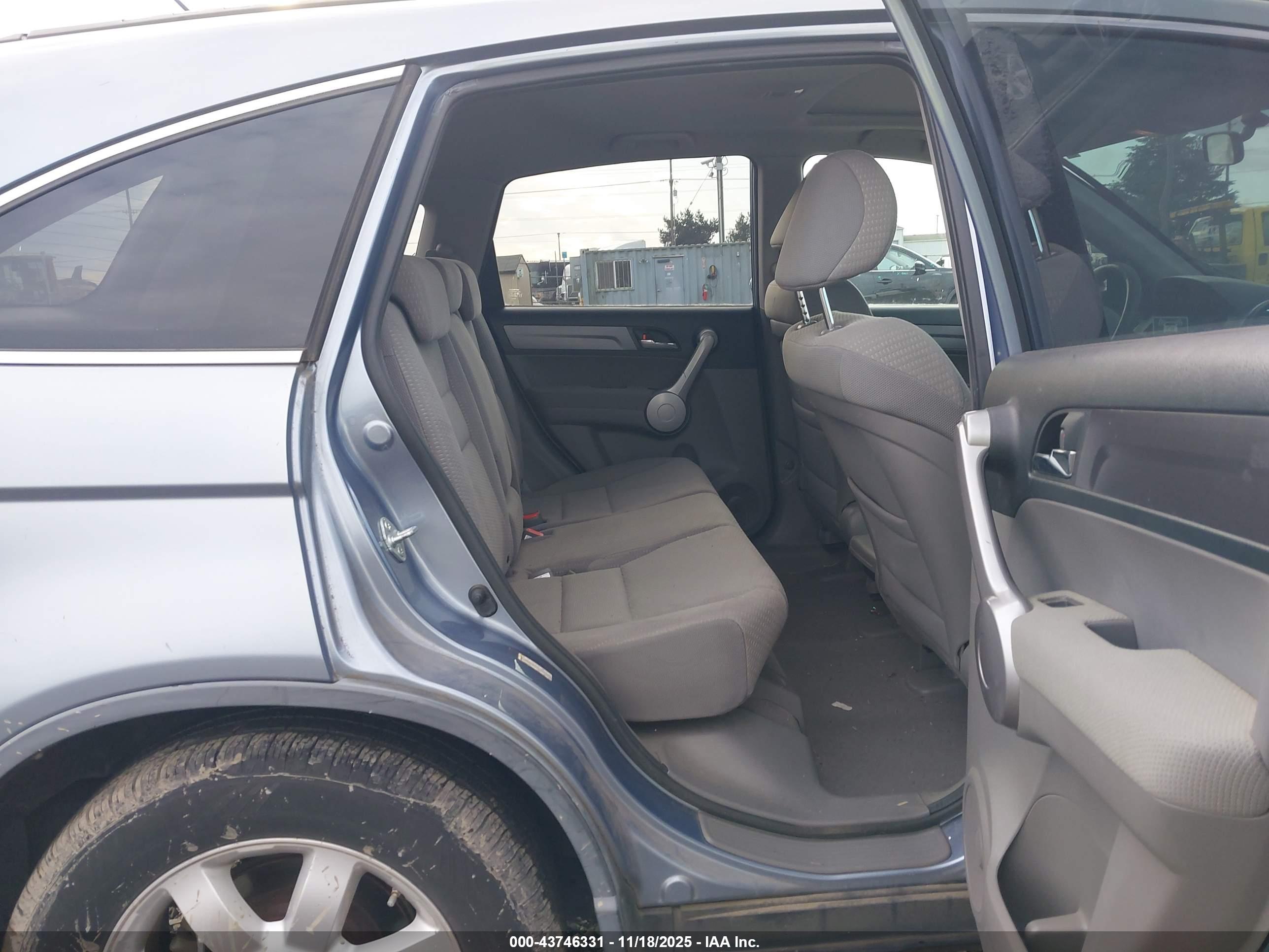 HONDA CR-V image 8