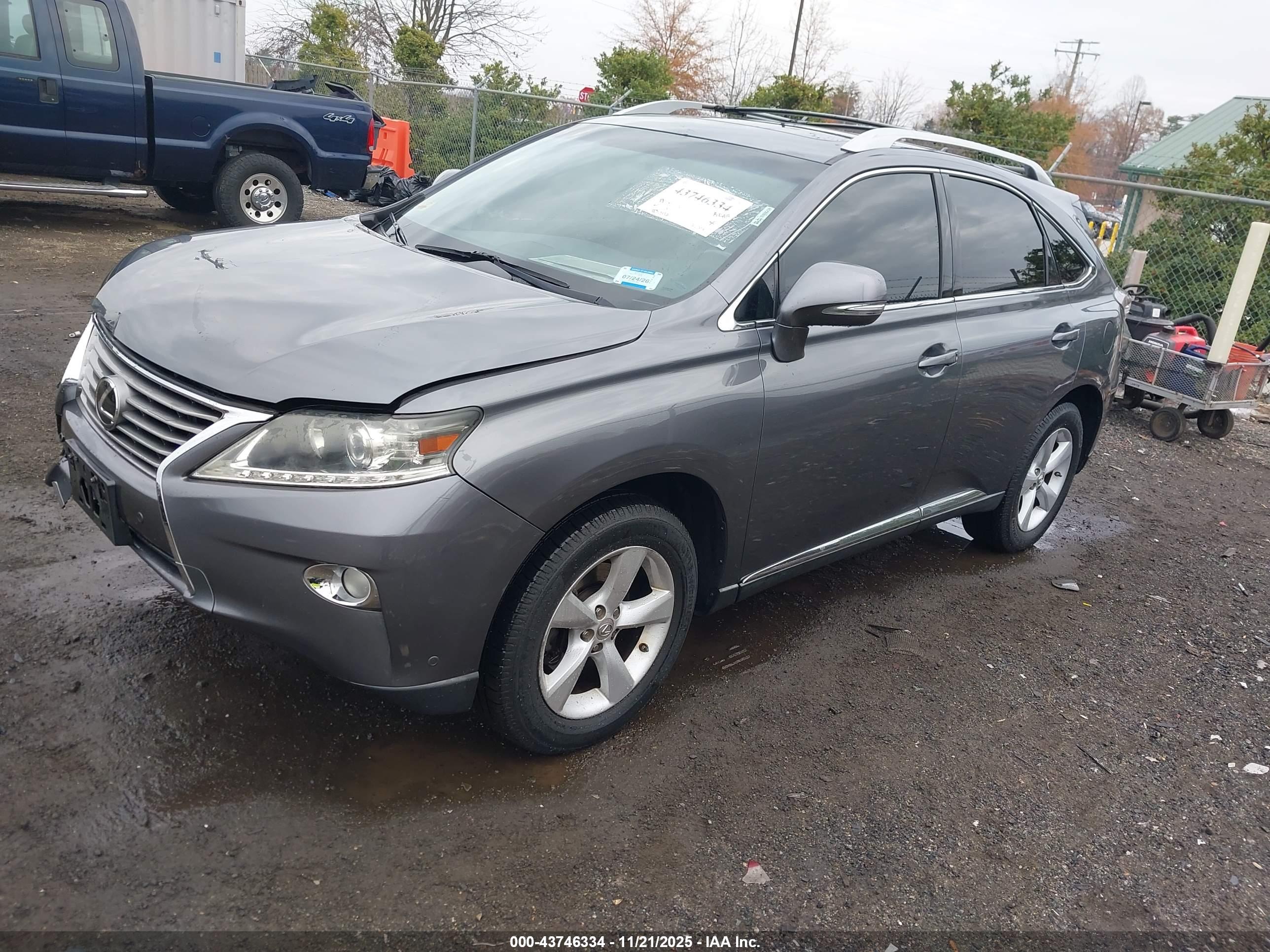 LEXUS RX image 2