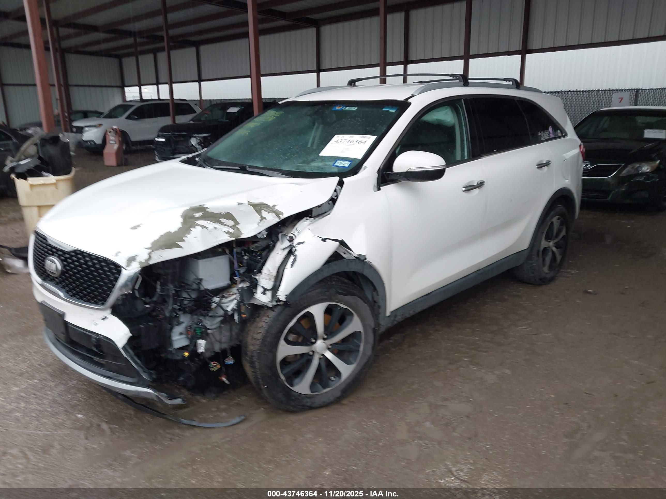 KIA SORENTO image 2