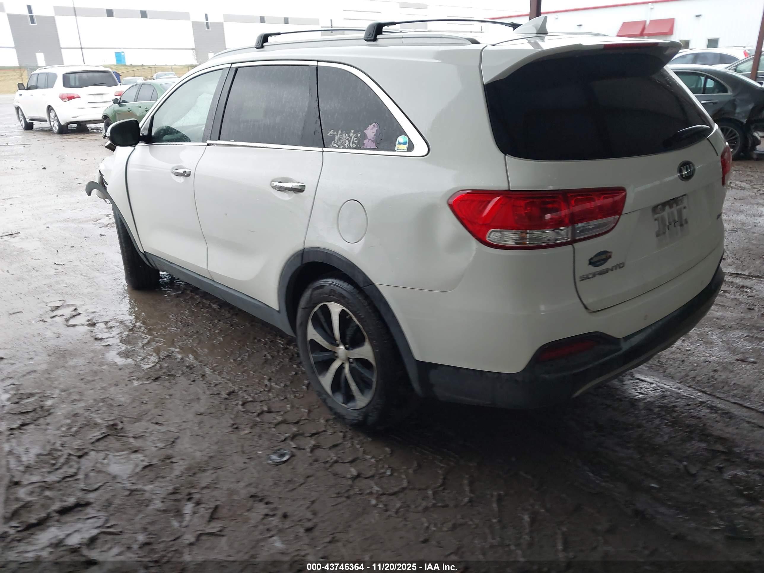 KIA SORENTO image 3