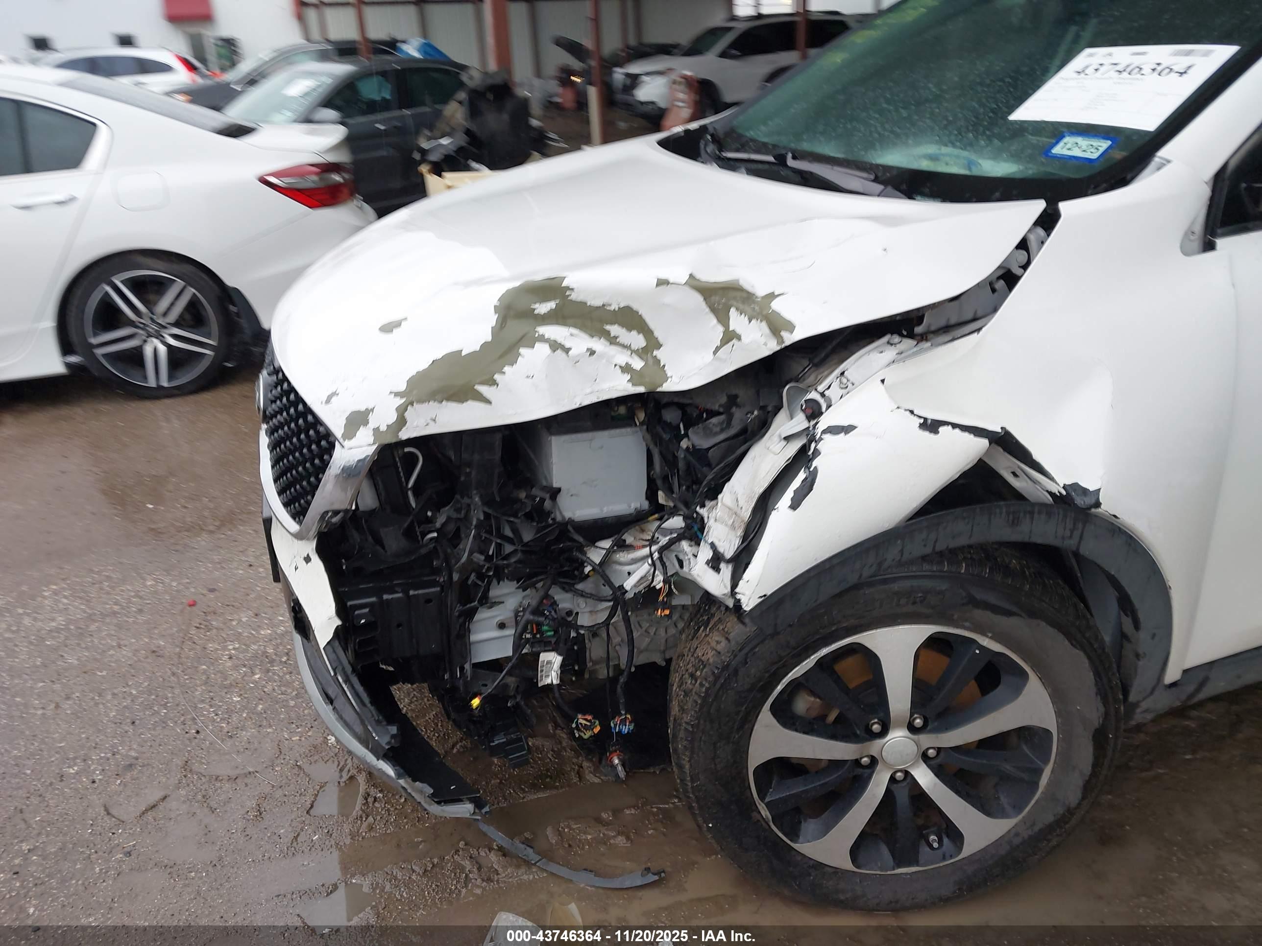 KIA SORENTO image 6