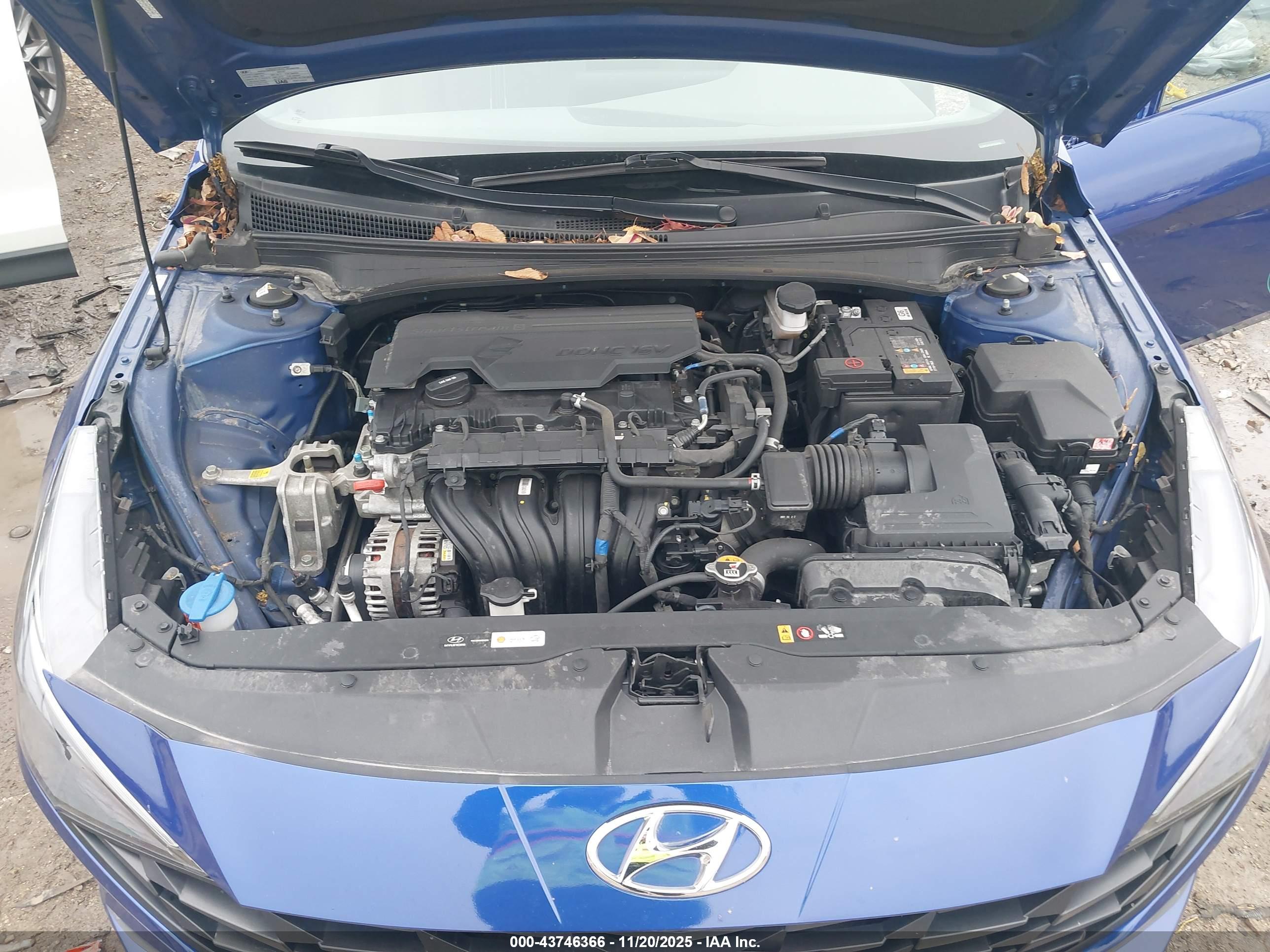 HYUNDAI ELANTRA image 10