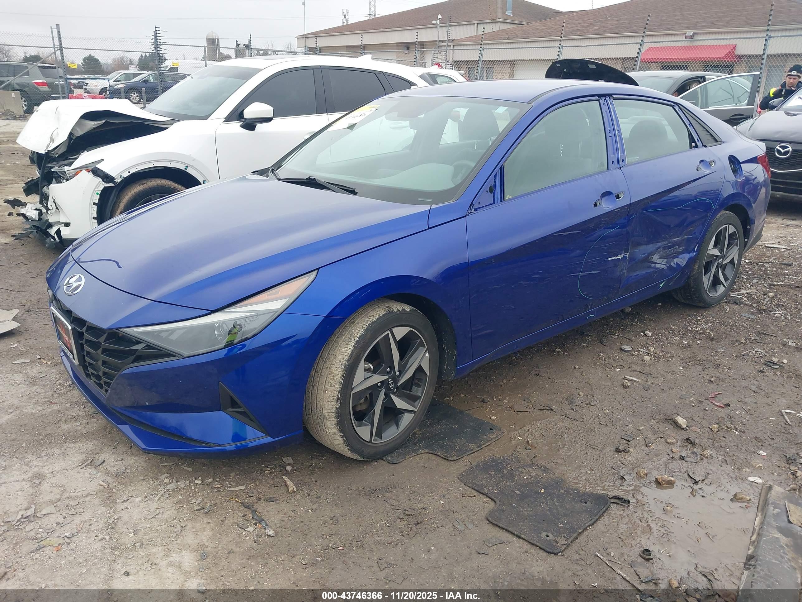 HYUNDAI ELANTRA image 2