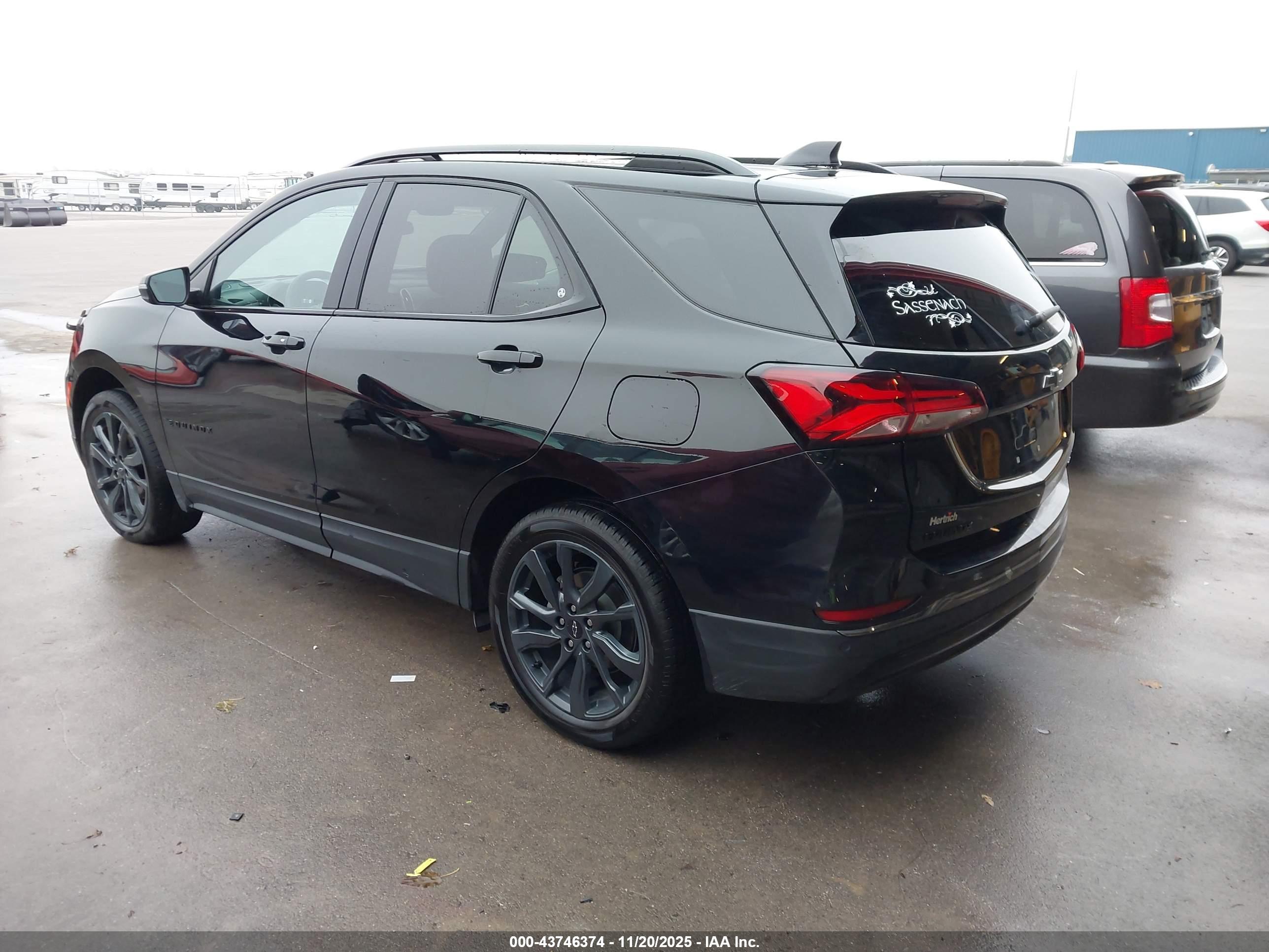 CHEVROLET EQUINOX image 3