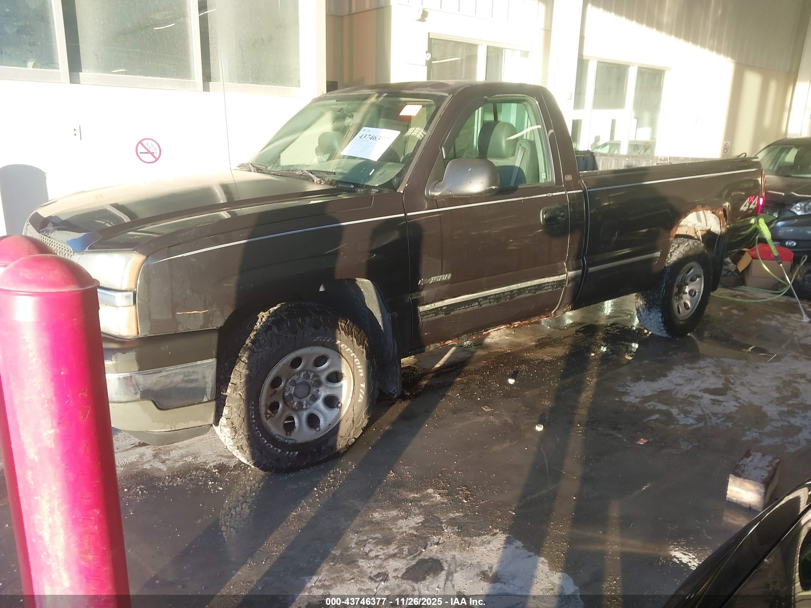CHEVROLET SILVERADO image 2