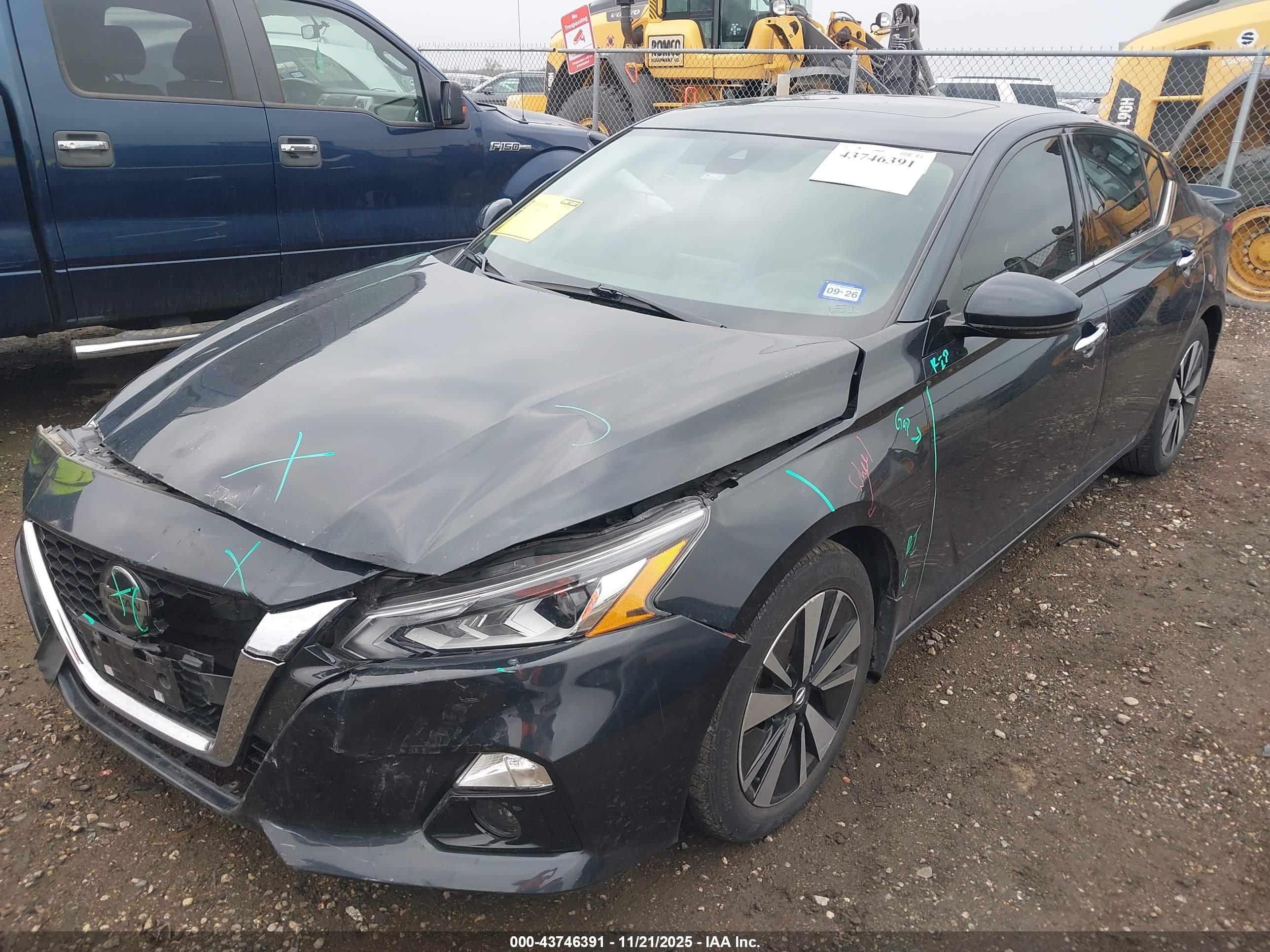 NISSAN ALTIMA image 2