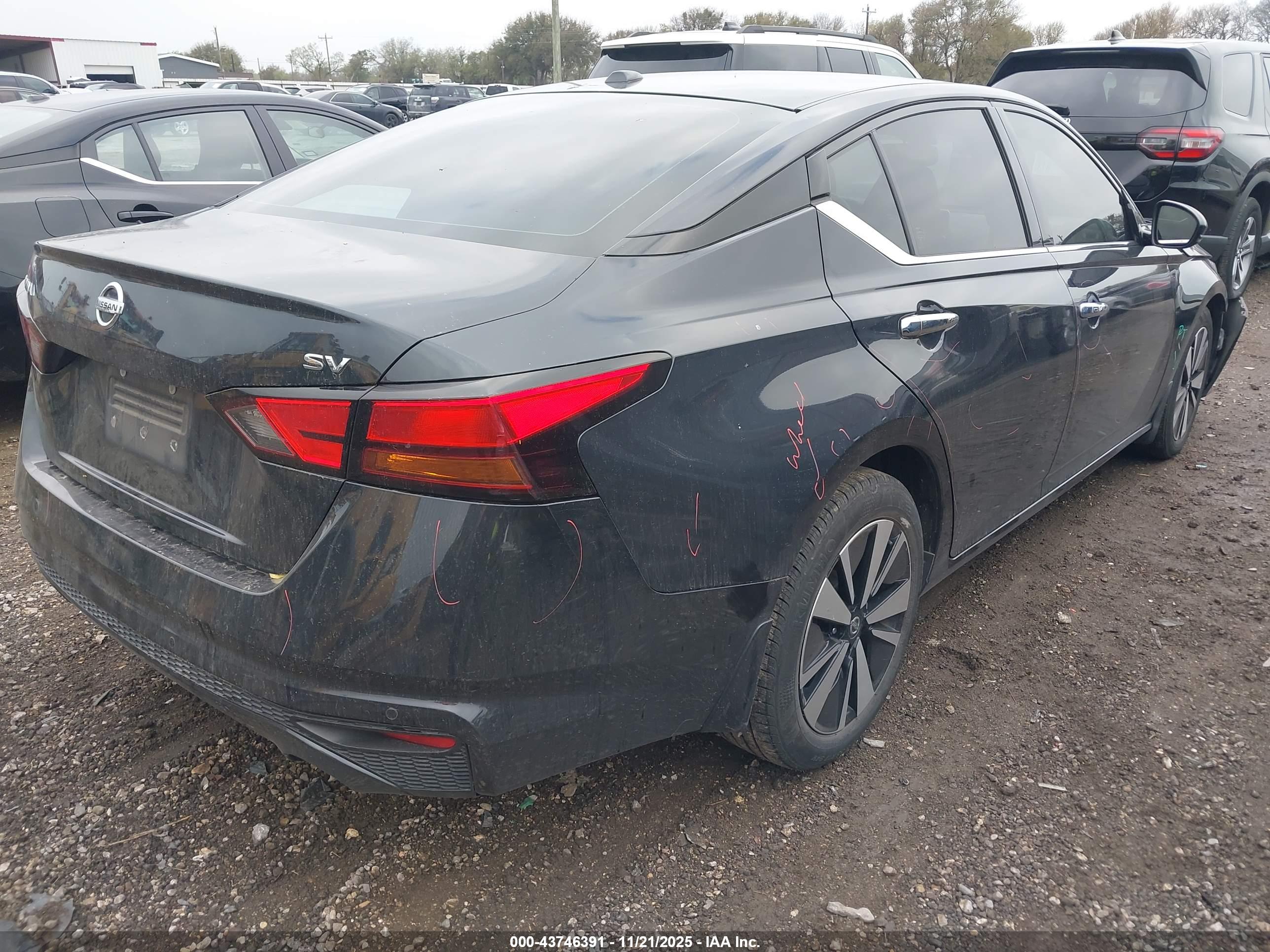 NISSAN ALTIMA image 4