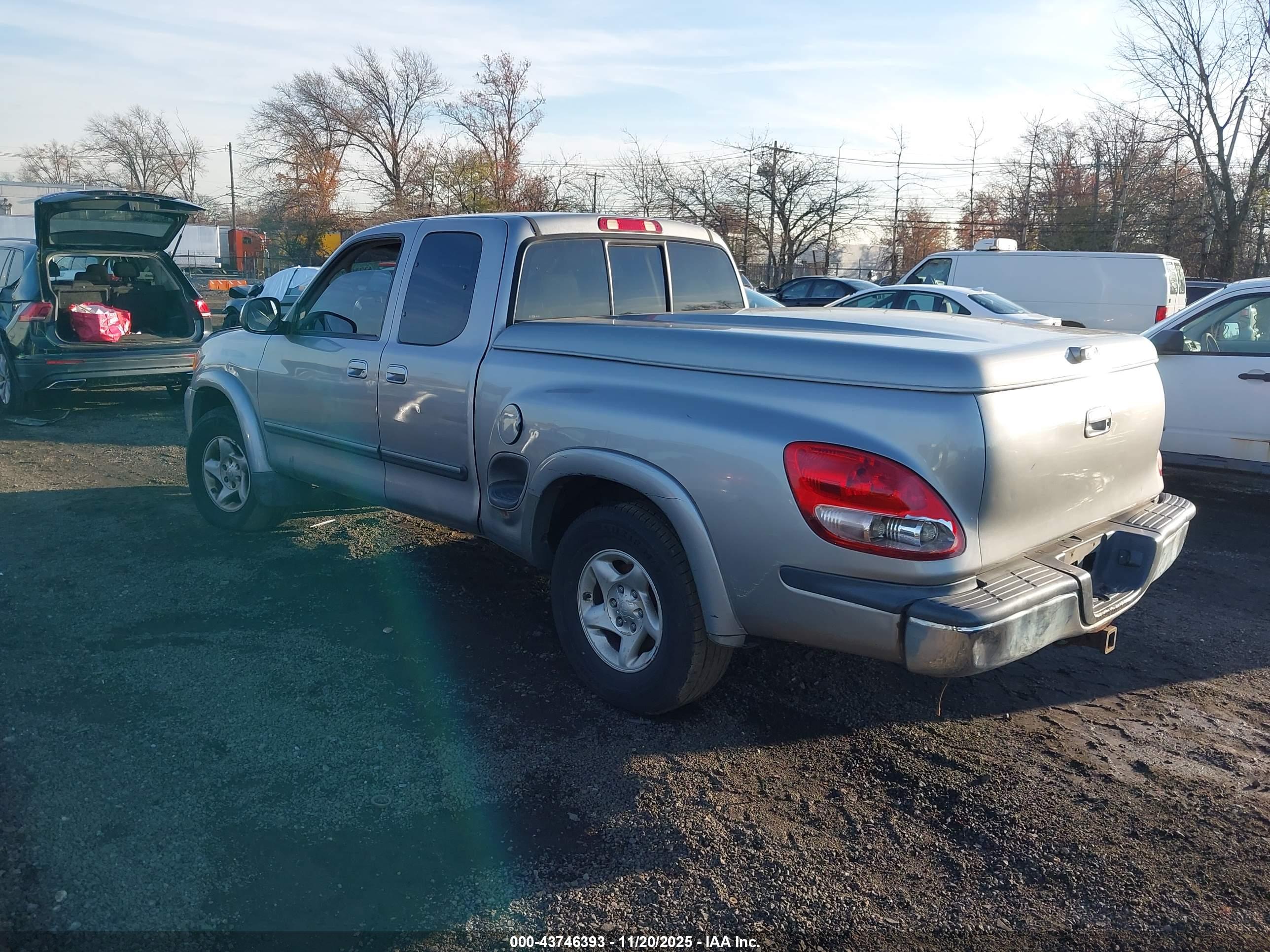 TOYOTA TUNDRA image 3