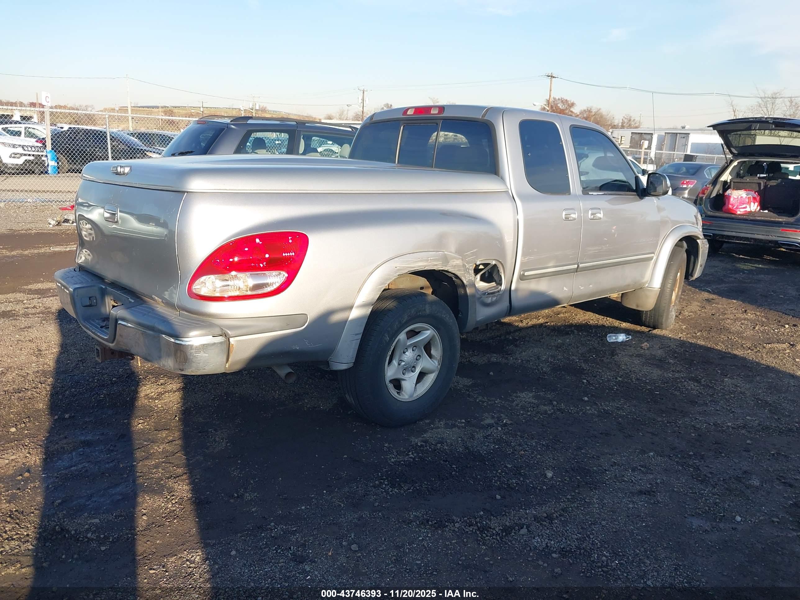 TOYOTA TUNDRA image 4