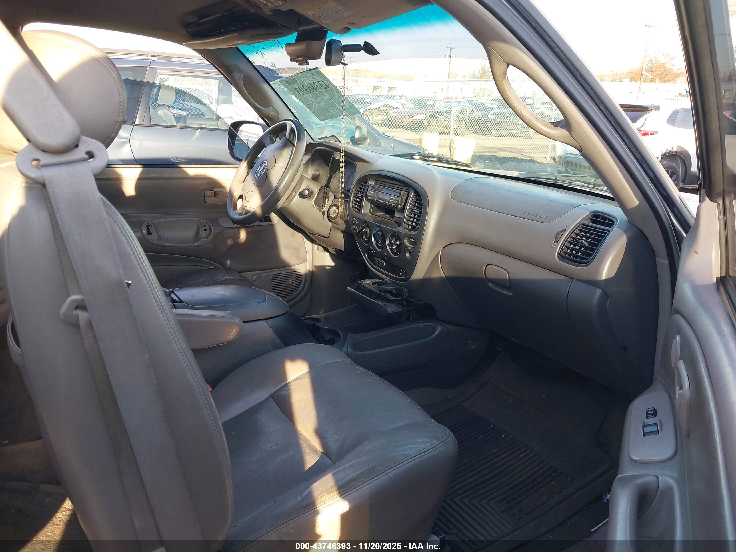 TOYOTA TUNDRA image 5