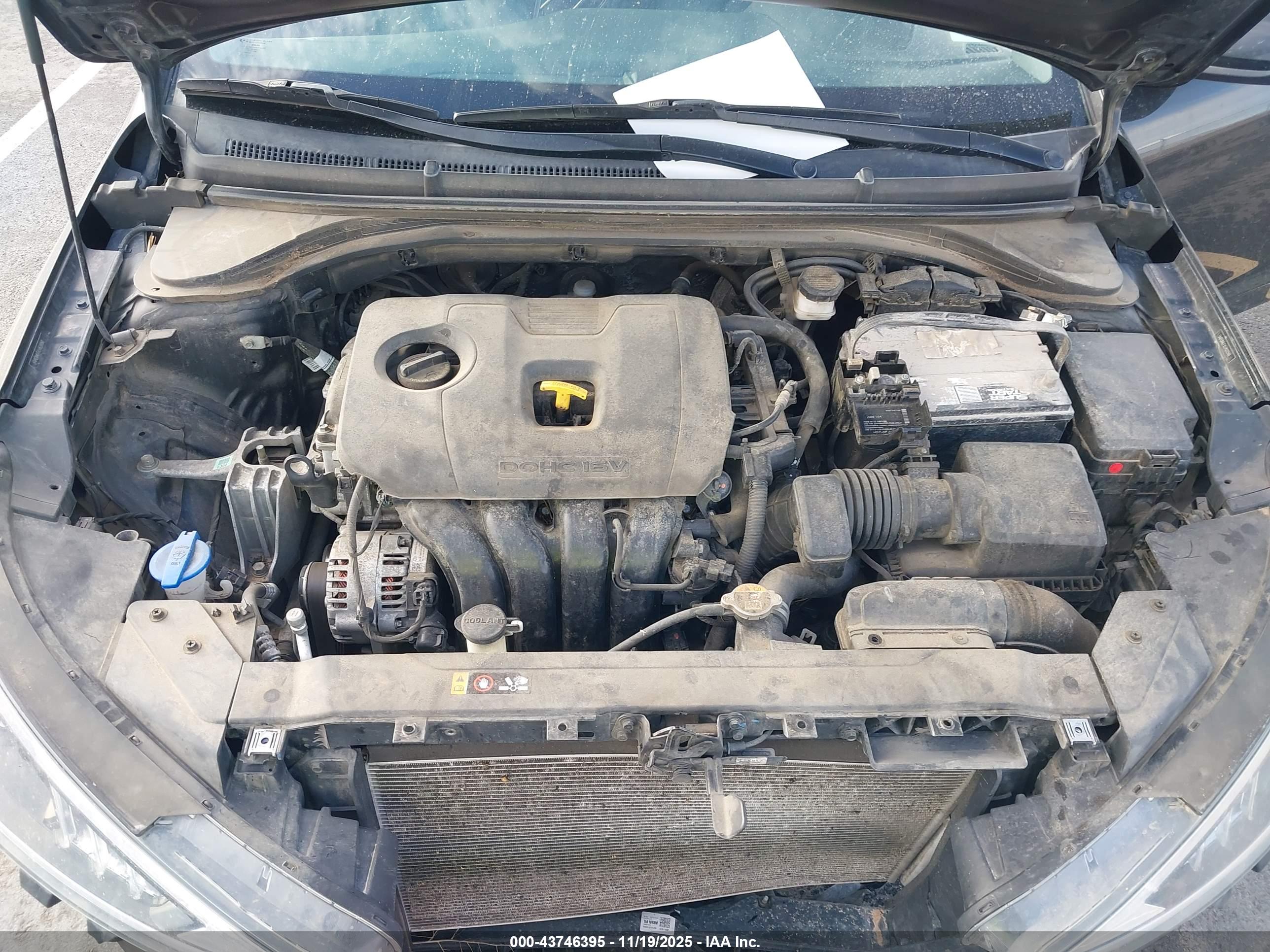 HYUNDAI ELANTRA image 10