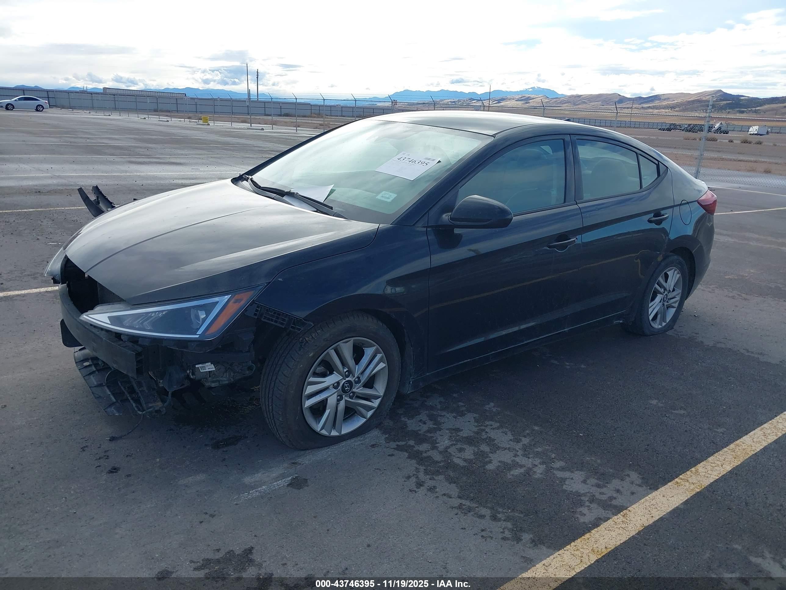 HYUNDAI ELANTRA image 2