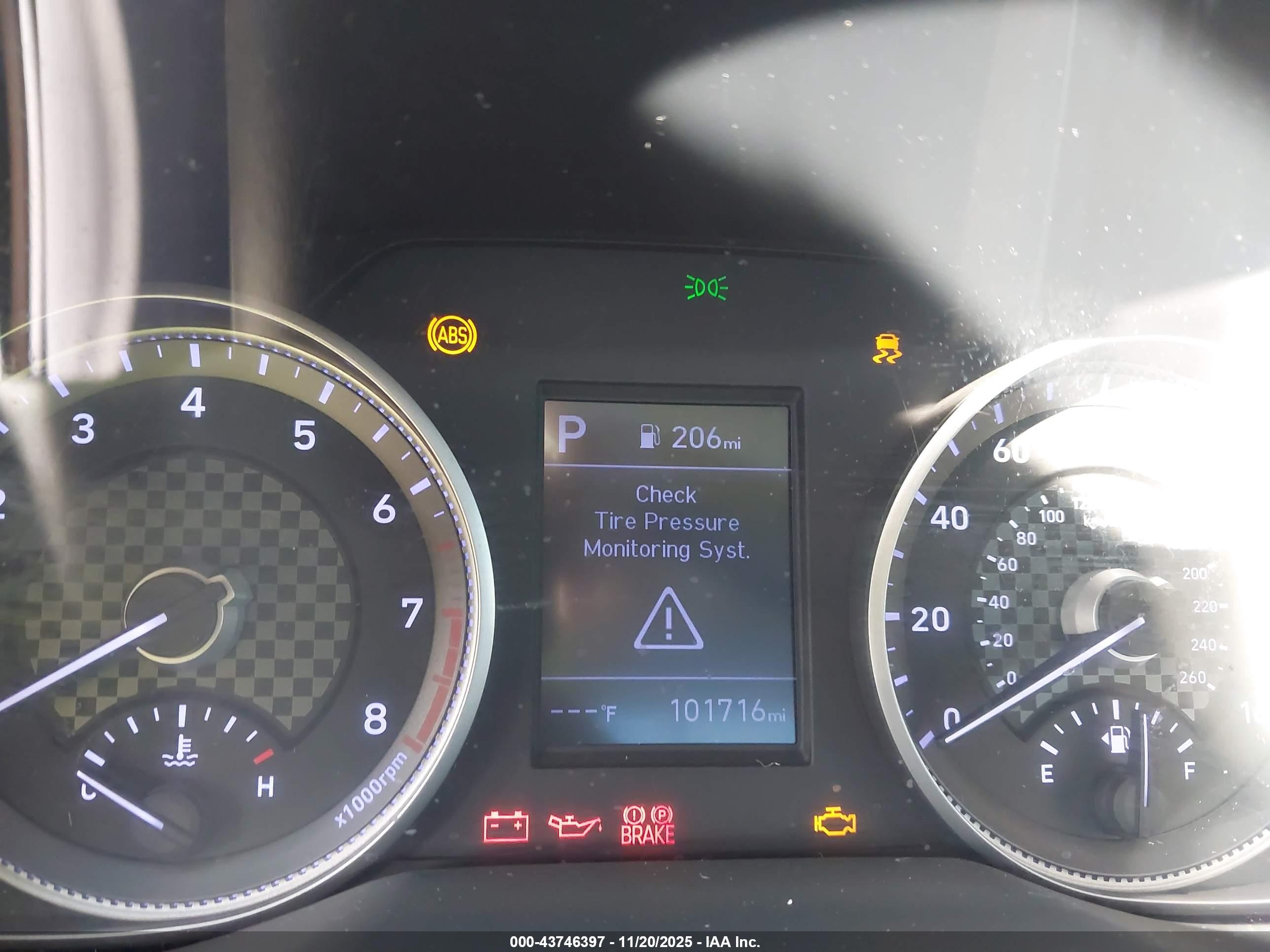 HYUNDAI ELANTRA image 7