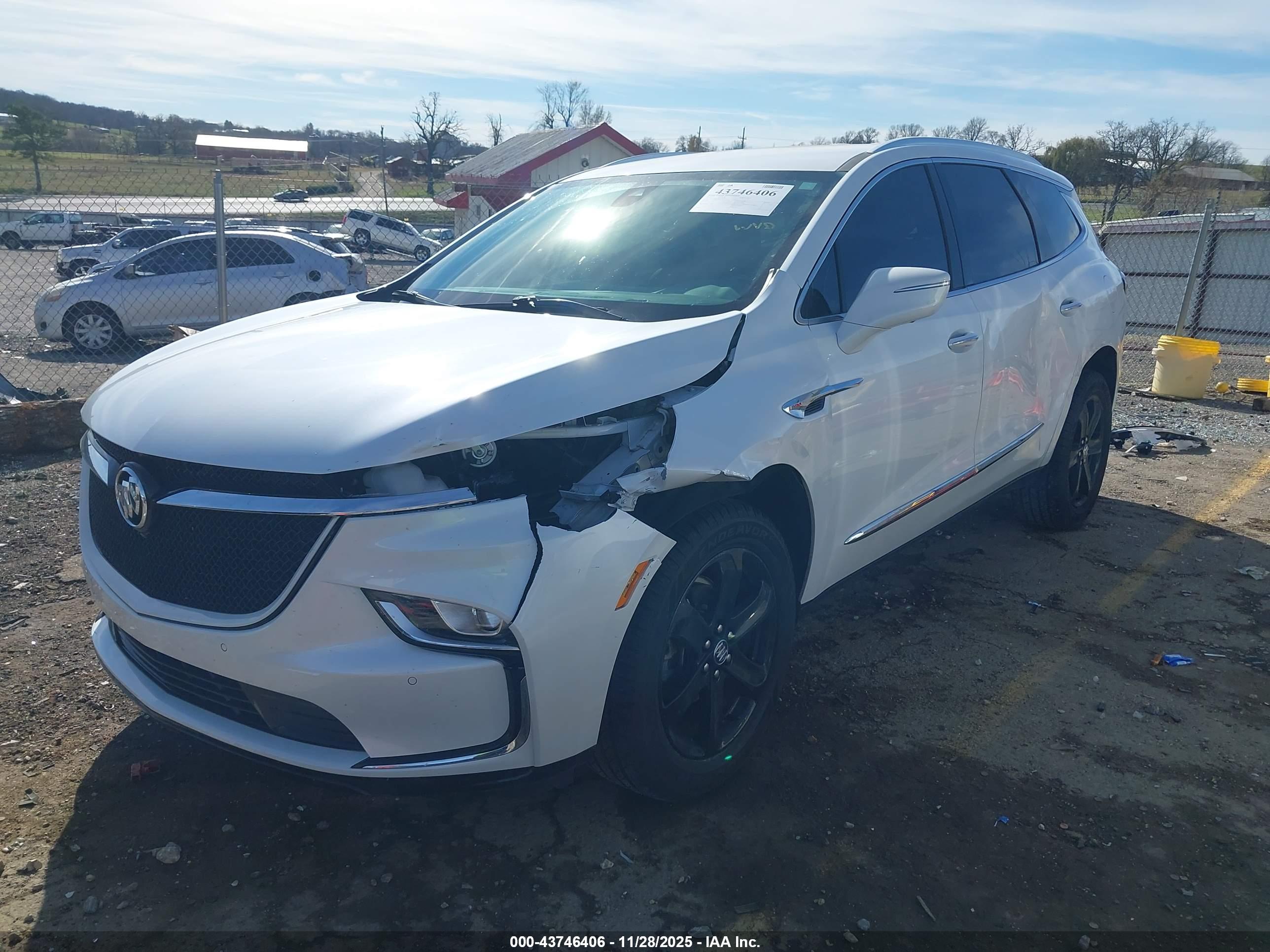 BUICK ENCLAVE image 2