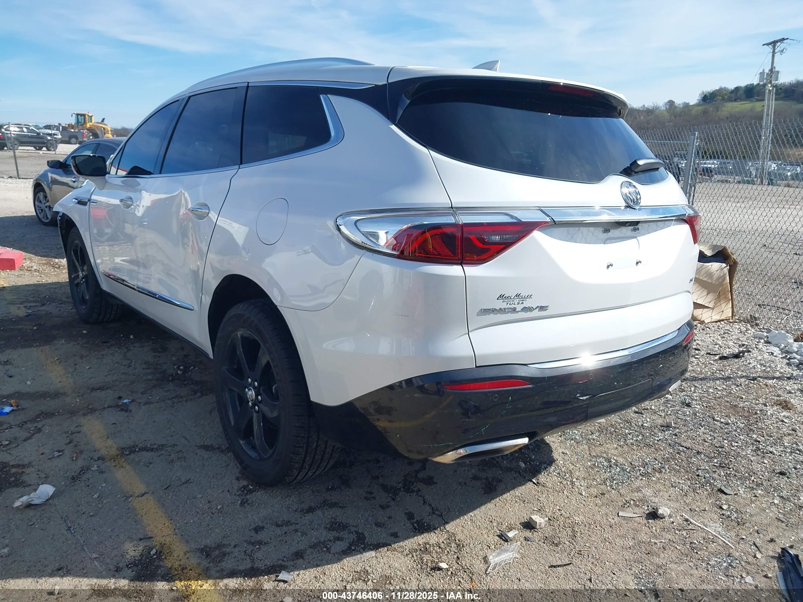 BUICK ENCLAVE image 3