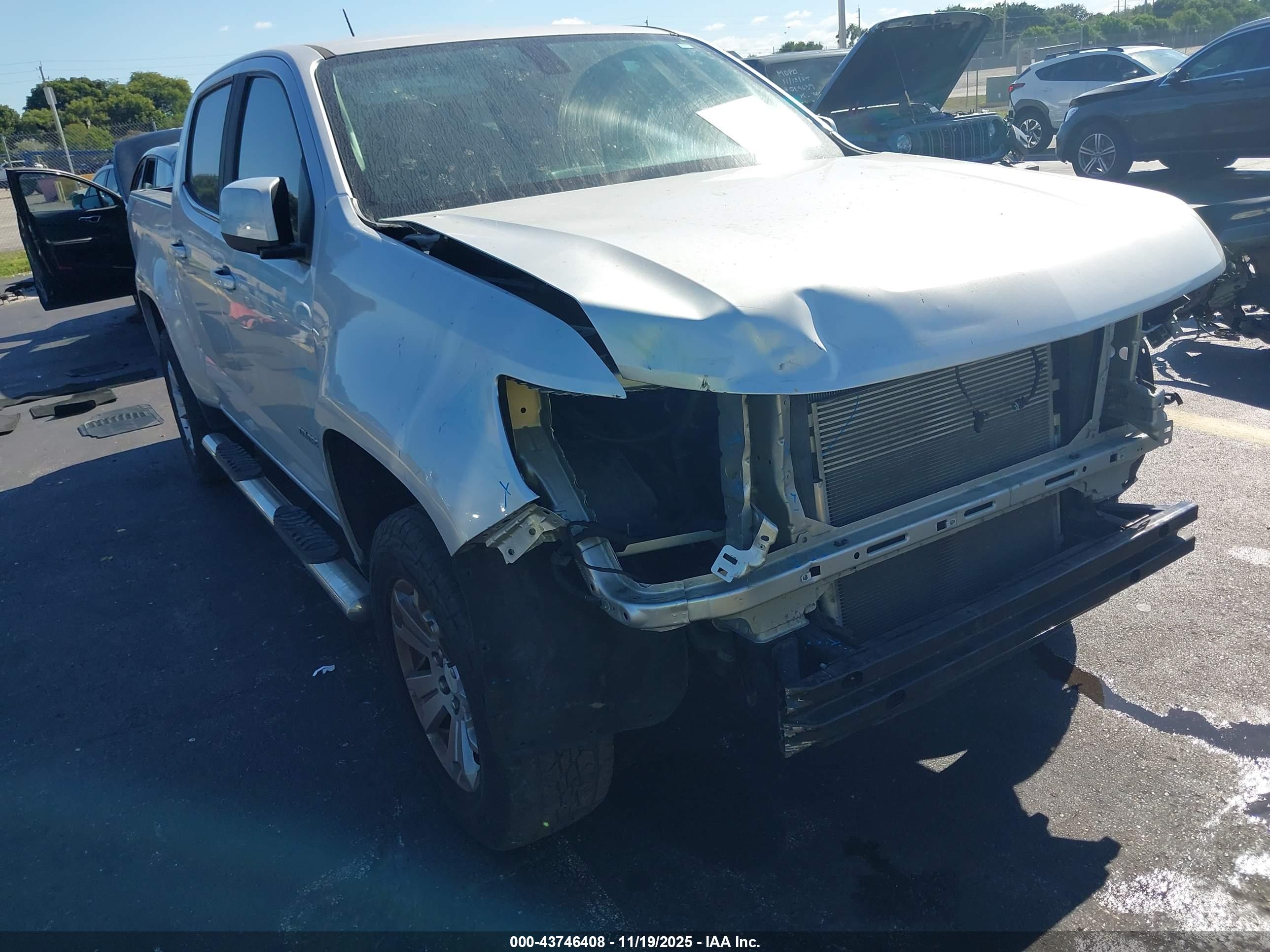 CHEVROLET COLORADO image 6