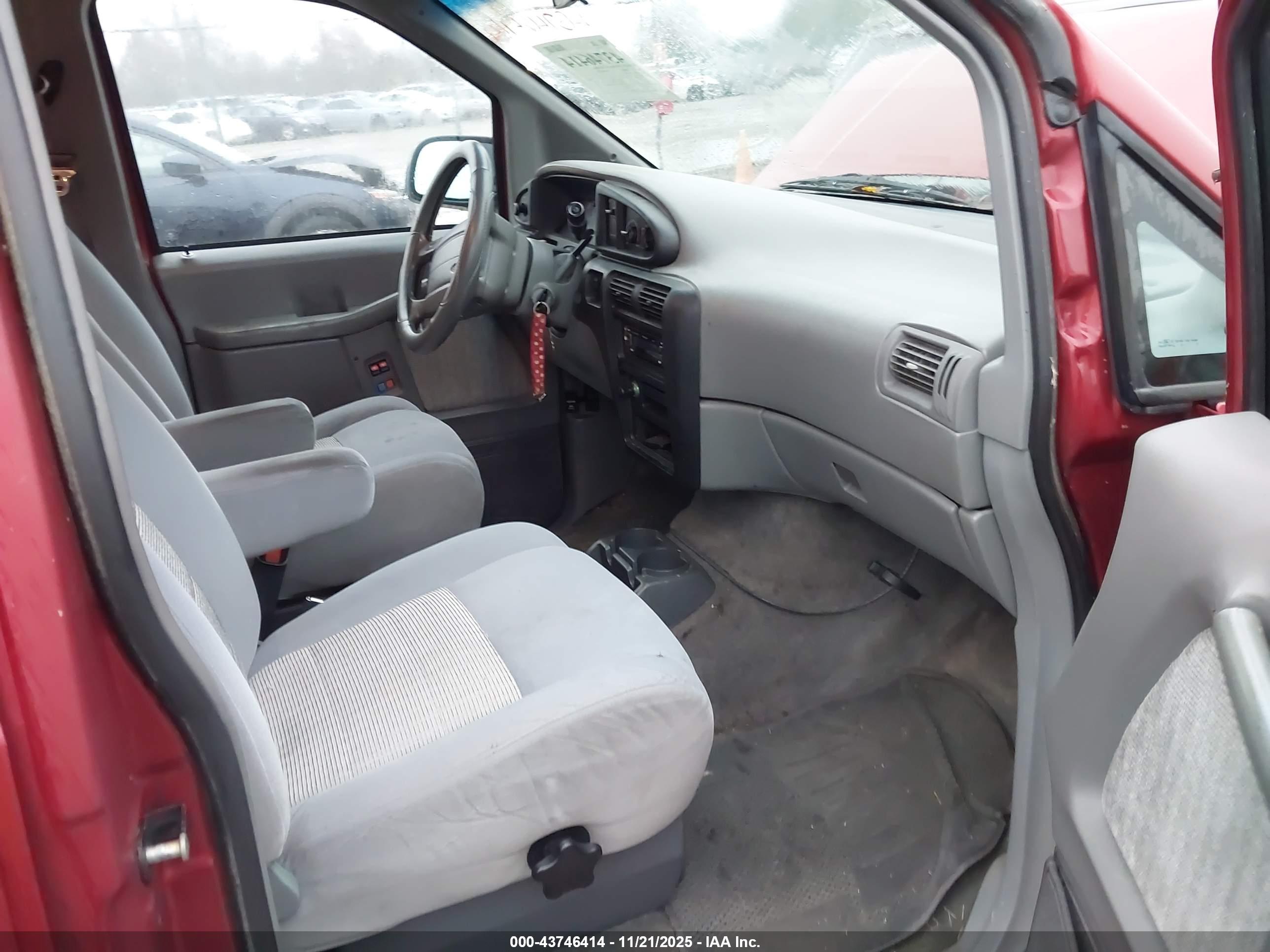 FORD AEROSTAR image 5