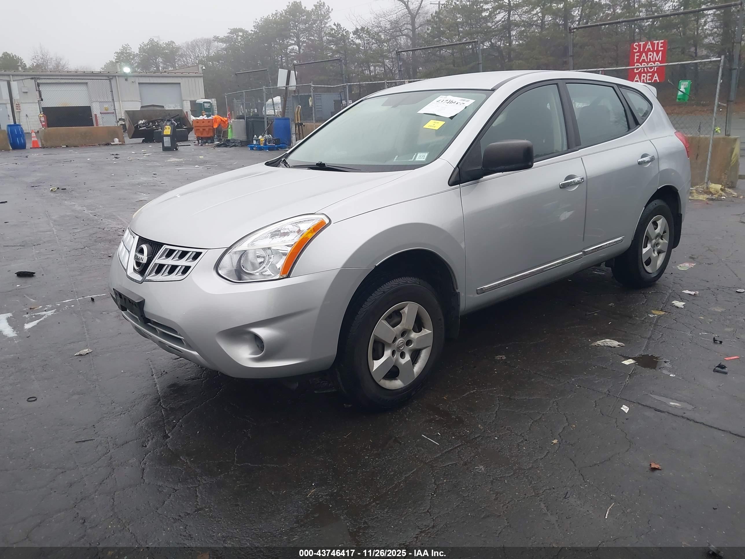 NISSAN ROGUE image 2