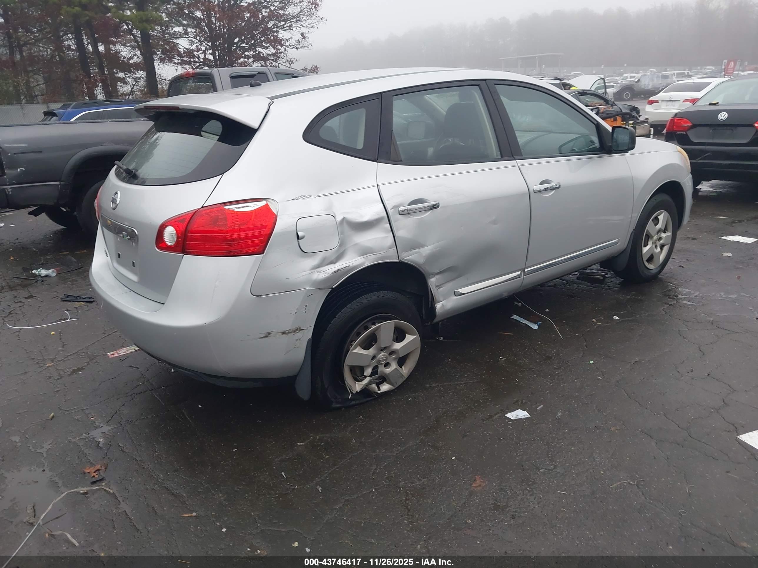 NISSAN ROGUE image 4