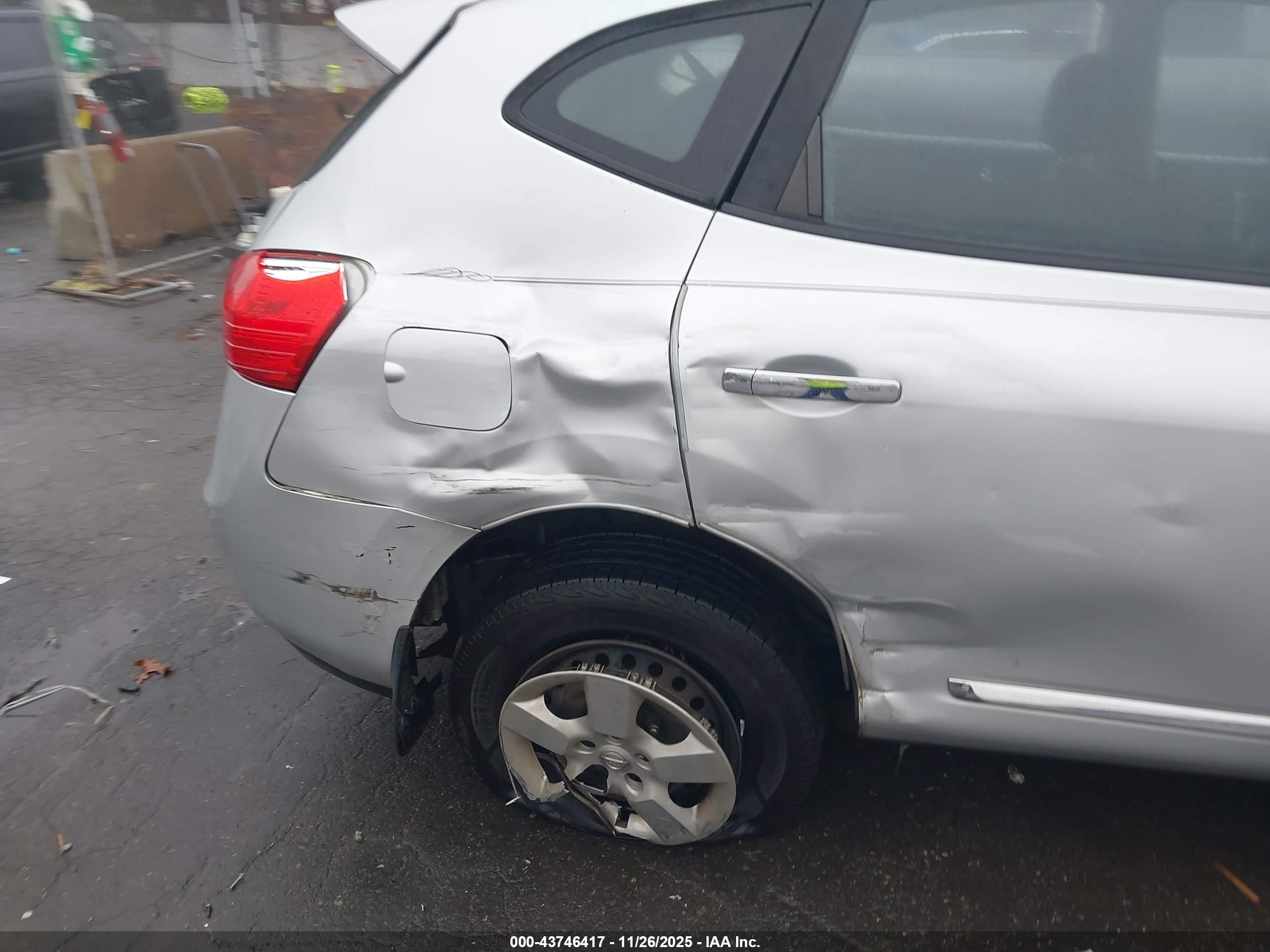 NISSAN ROGUE image 6