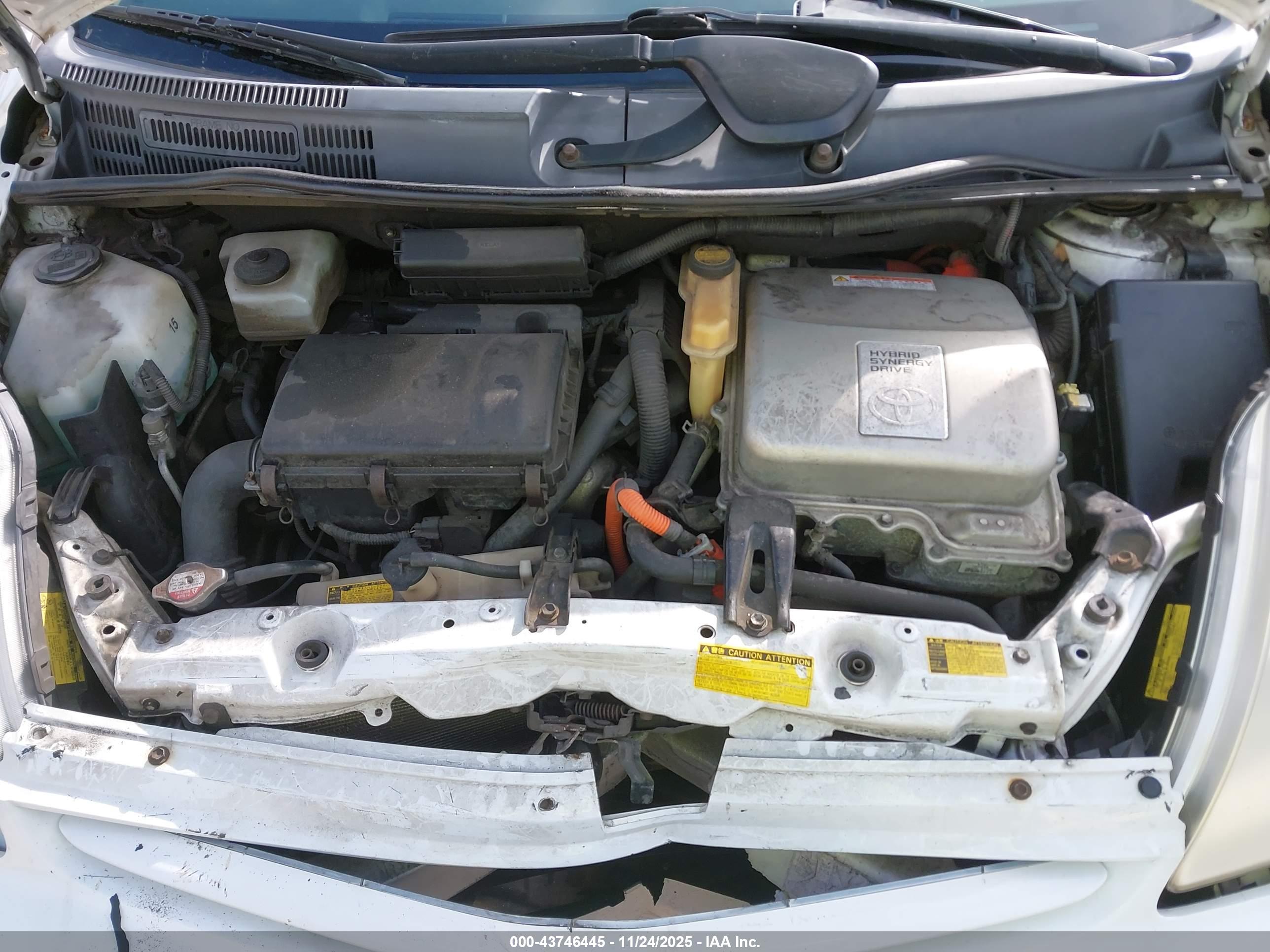 TOYOTA PRIUS image 10