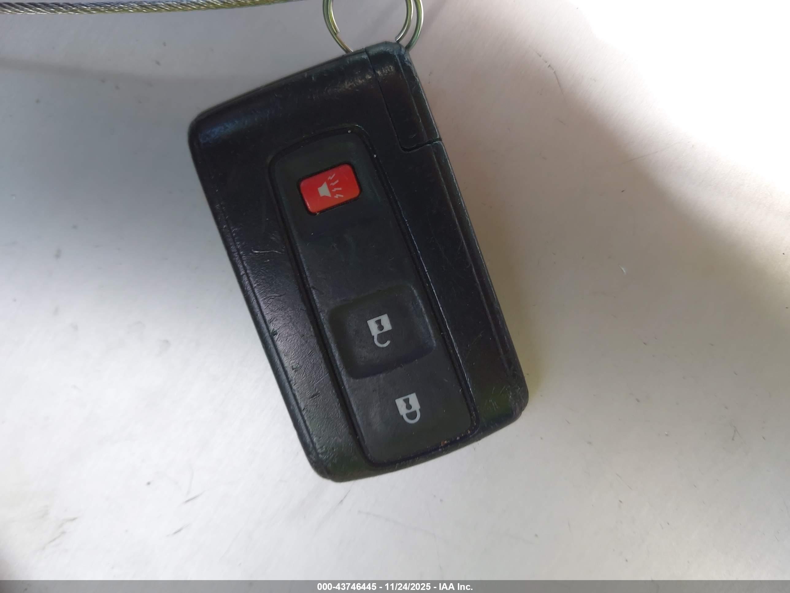 TOYOTA PRIUS image 11