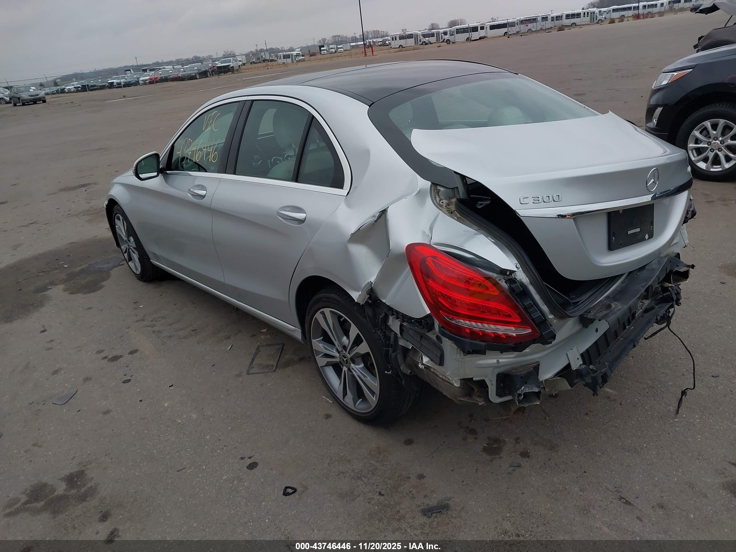 MERCEDES-BENZ C image 3