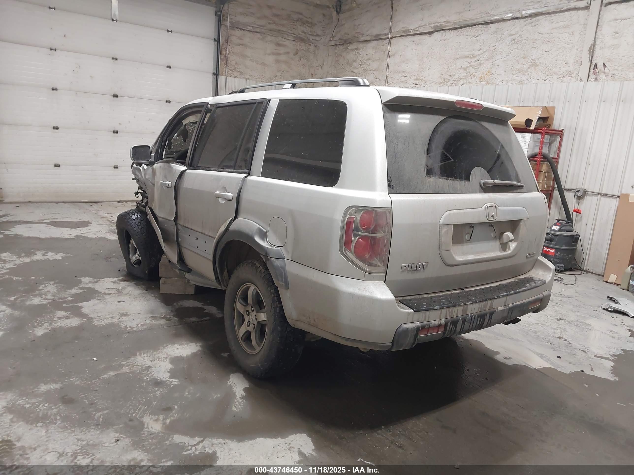 HONDA PILOT image 3